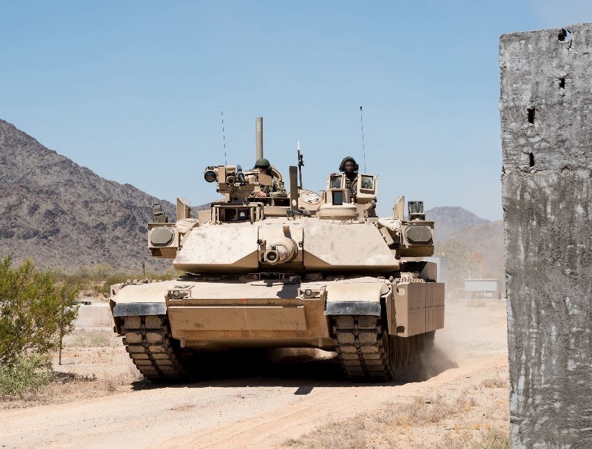M1 Abrams - M1A2 SEP v2 Abrams Main Battle Tank (Pilot Vehicle) fitted ...