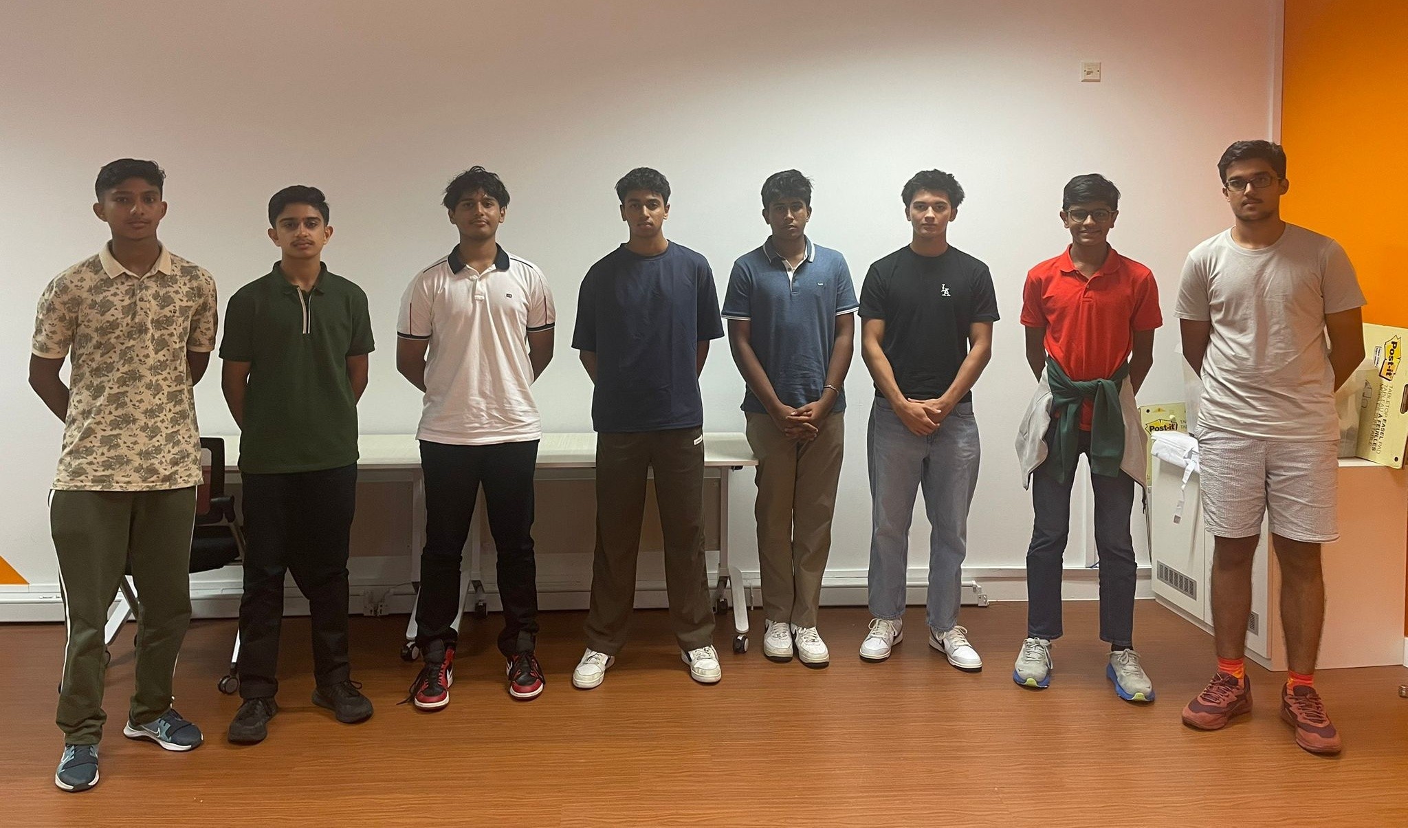 Cricket items clearance sale in Singapore till 27 Sept 2026