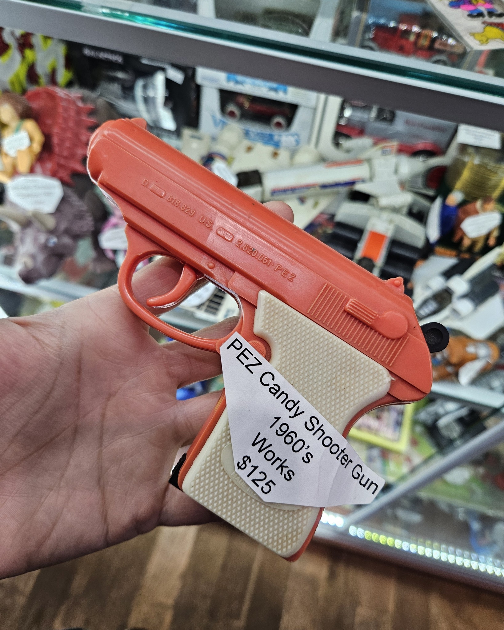 OLD PEZ 60s packaging Shooter ヴィンテージ　ペッツ Sweet tooth meets trigger finger. 🍬🔫 Vintage 1960s PEZ Candy