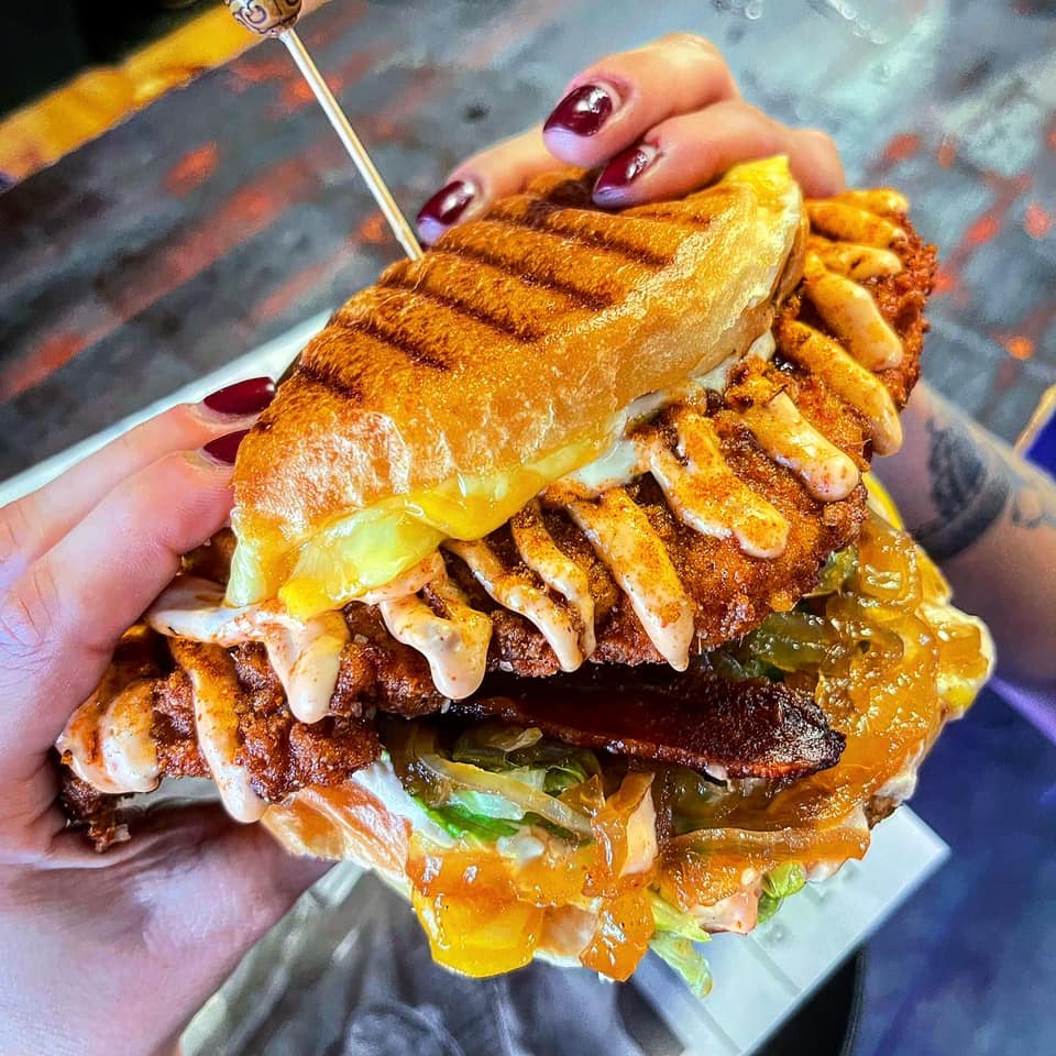 MOMAG Burgers & Gin added a new... - MOMAG Burgers & Gin