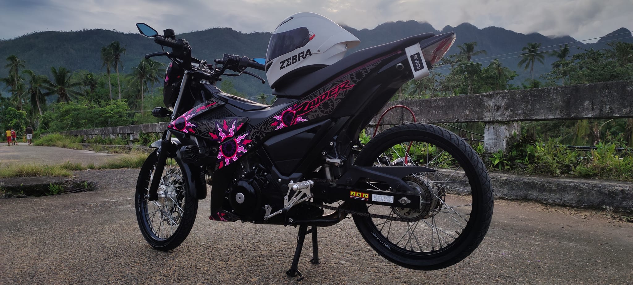 MOTO RIDER - INFRAME: RODRIGO SALAR RAIDER 150...