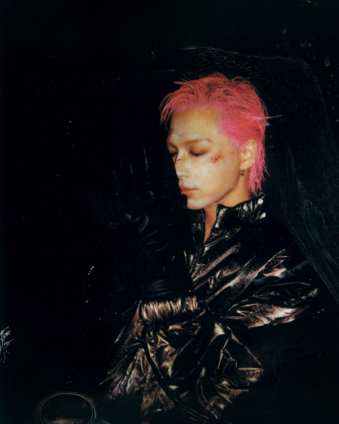 TAEYANG - TAEYANG added a new photo.