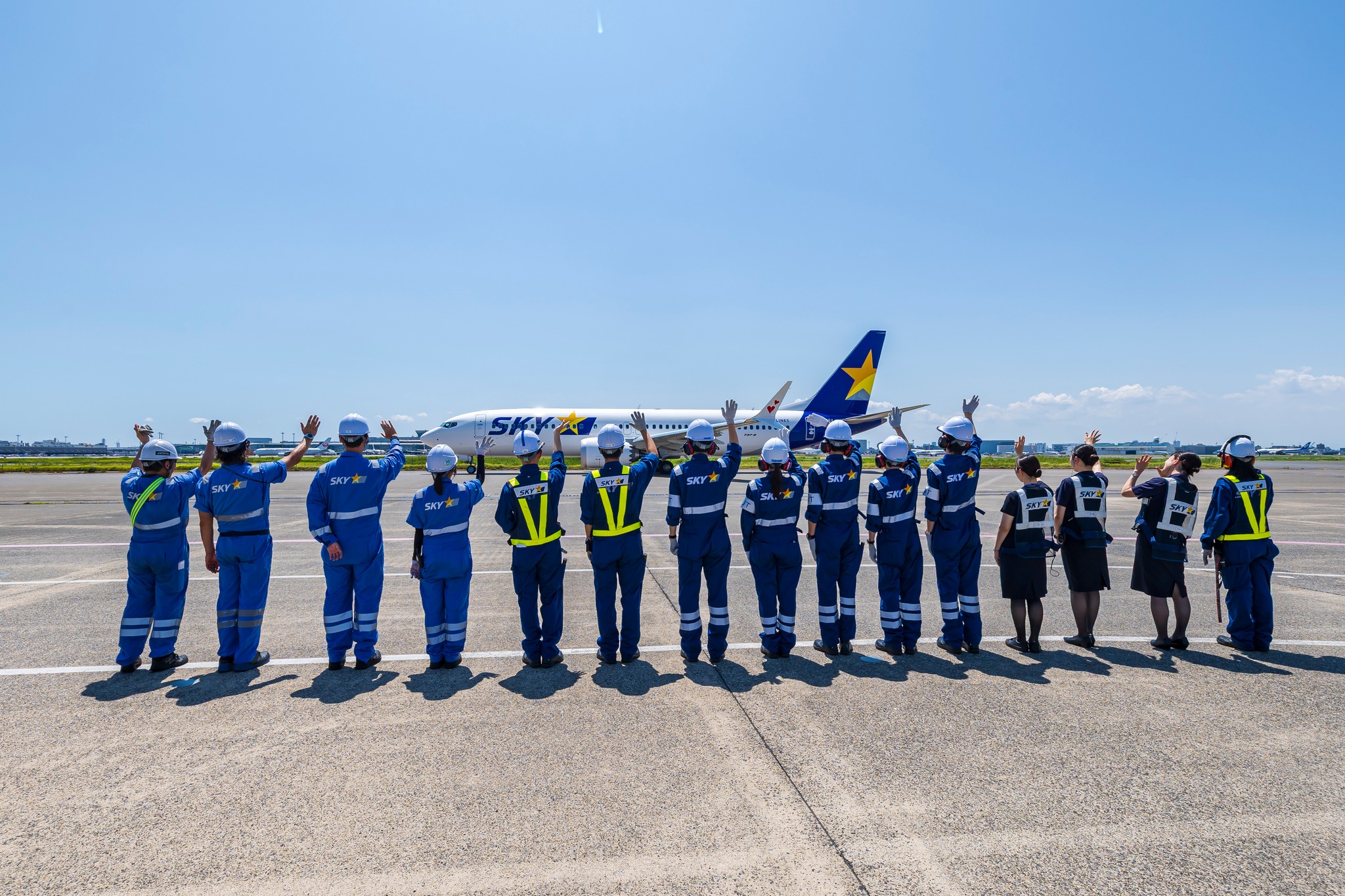 ボーイング737-8就航記念🎉】 6月1日から機内販売にマグカップが登場