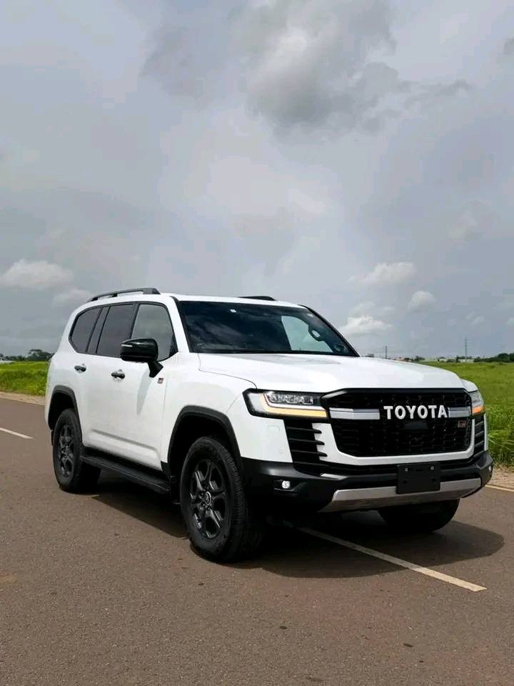TOYOTA LAND CRUISER ZX FOR SALE