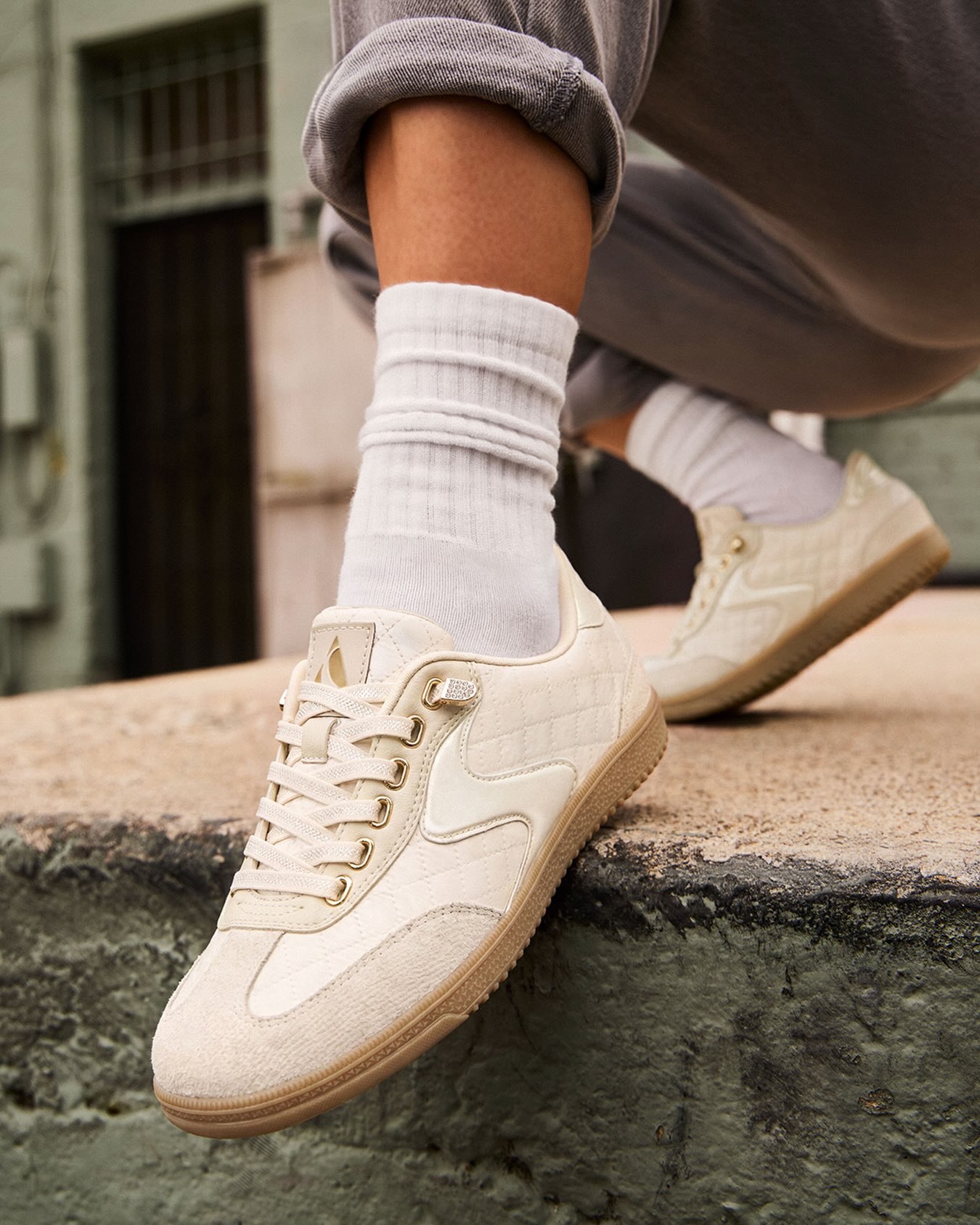 ワンピース SKECHERS エース スニーカー 23.0 SKECHERS - Stand out in our #Skechers X One Piece sneakers