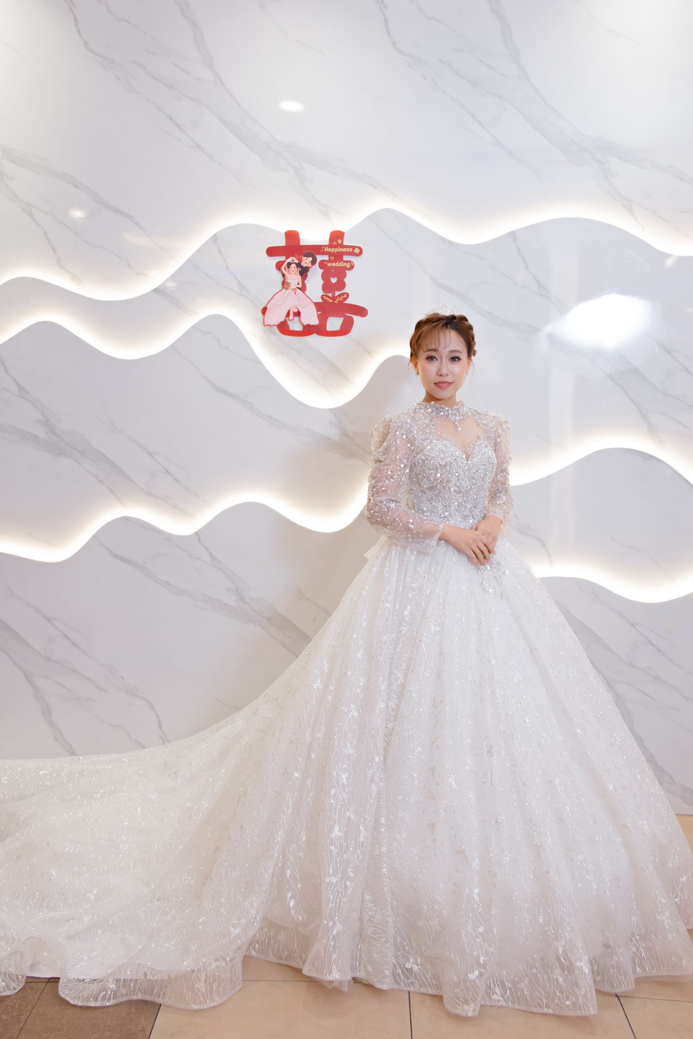 Gol... - Gold Lady Palace Rent Gown Makeup 芙蓉出租婚纱晚装礼服 男生大衣 化妆师