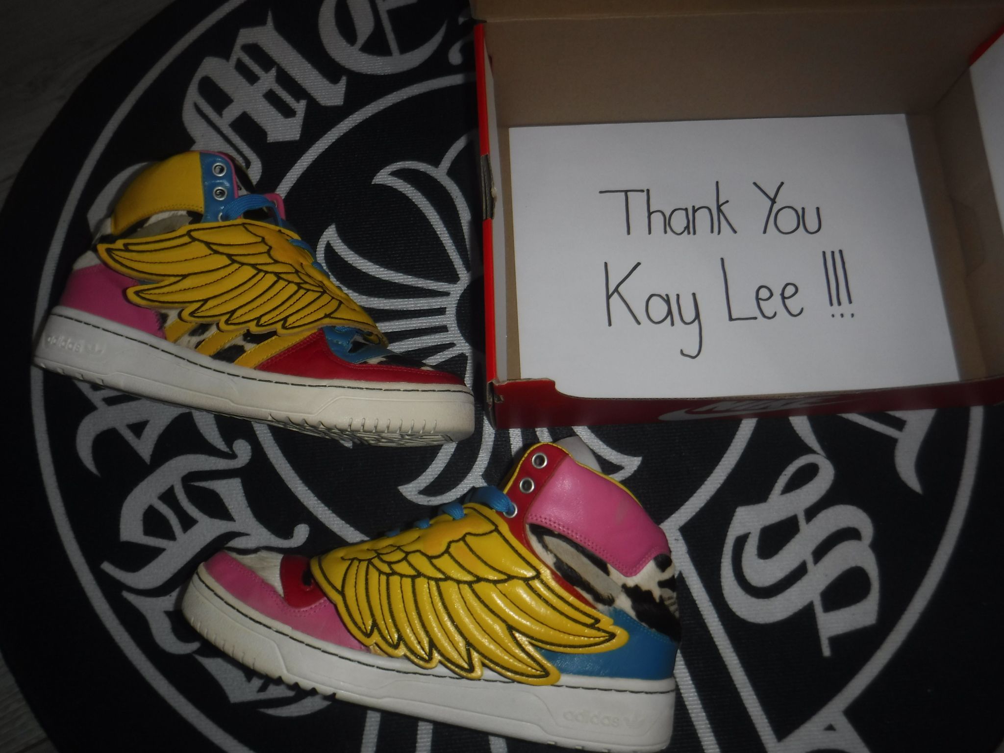 ☆ 2NE1 x Adidas Jeremy Scott ☆ ♠️♥️♣️♦️ - ??? ??? 
