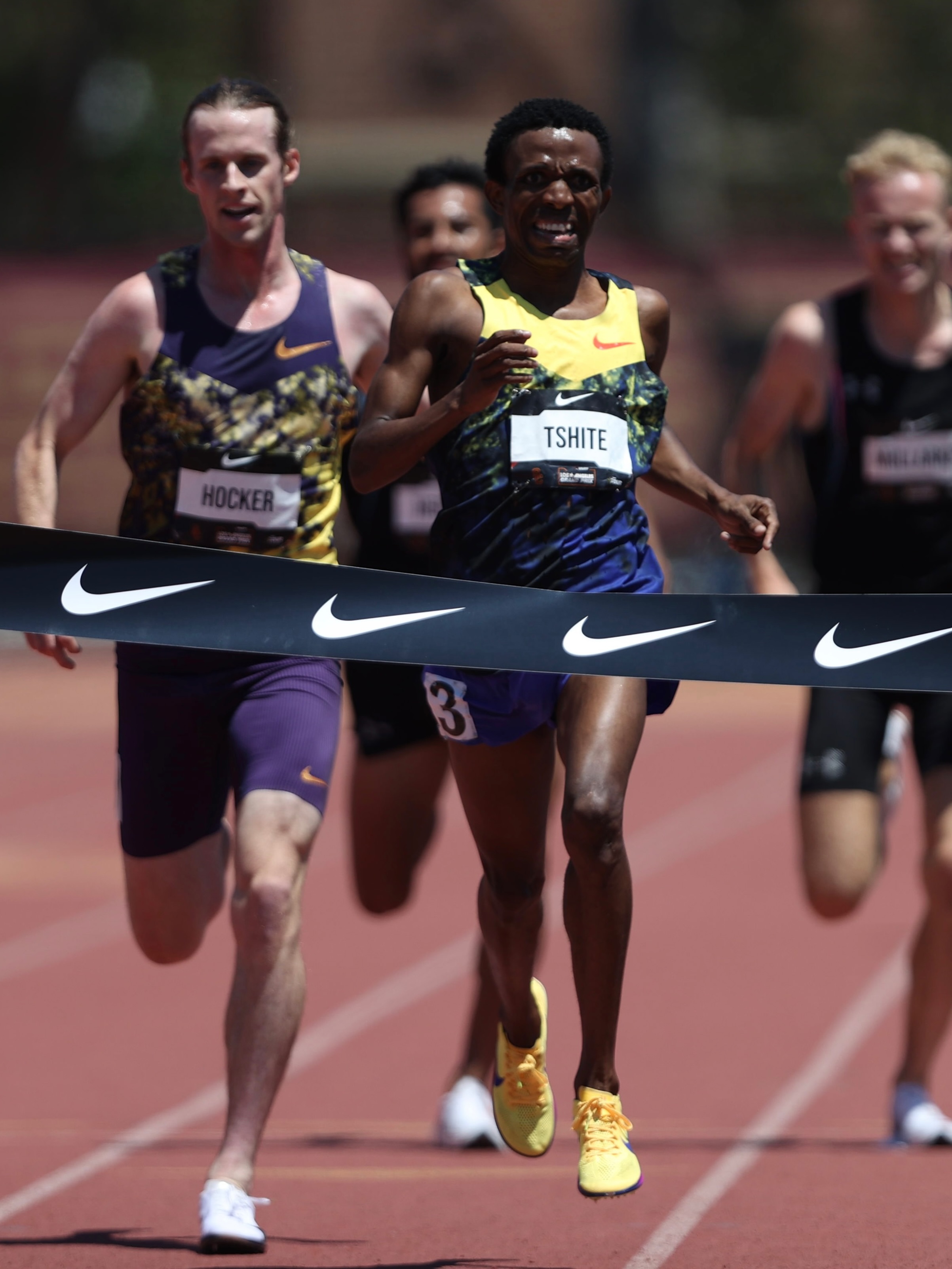 WHAT A RACE! Tshepo Tshite manages to hold off both Cole Hocker 