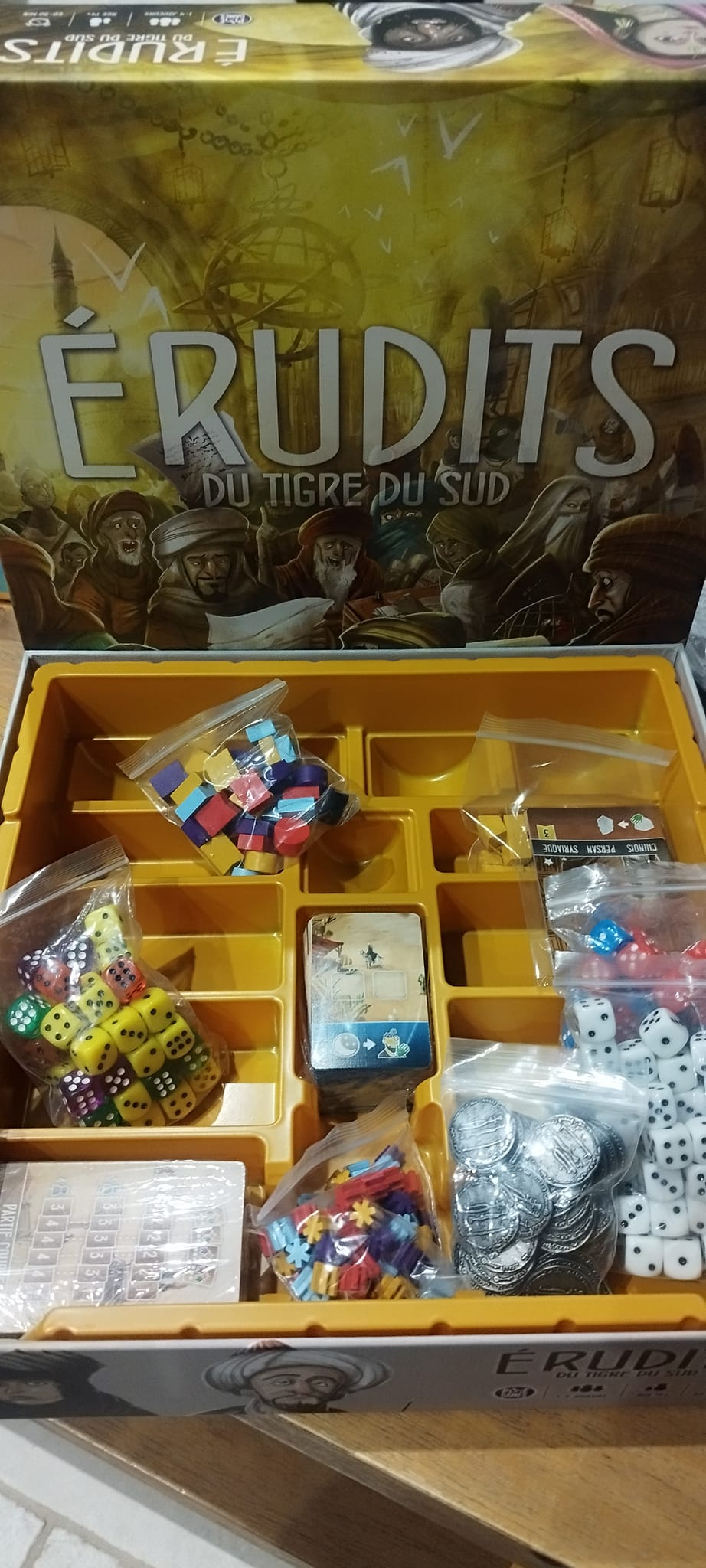 JOFUUM Boîte De Rangement 3-en-1 Pour Cartes – 220+ Cartes, 4 Séparateurs, Fenêtre Latérale, Orange