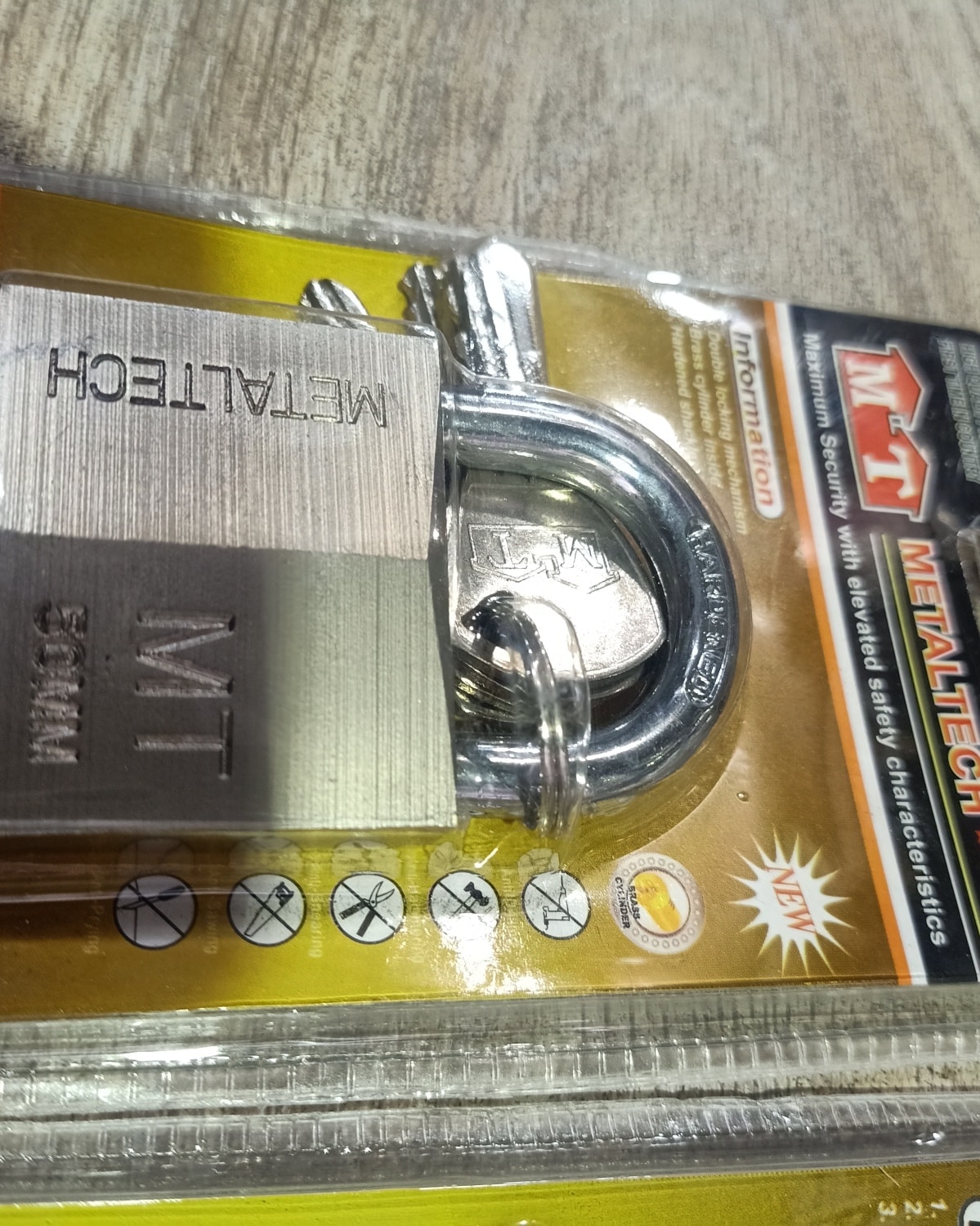 Mt metal tech heavey duty lock in... - New Hardware Store