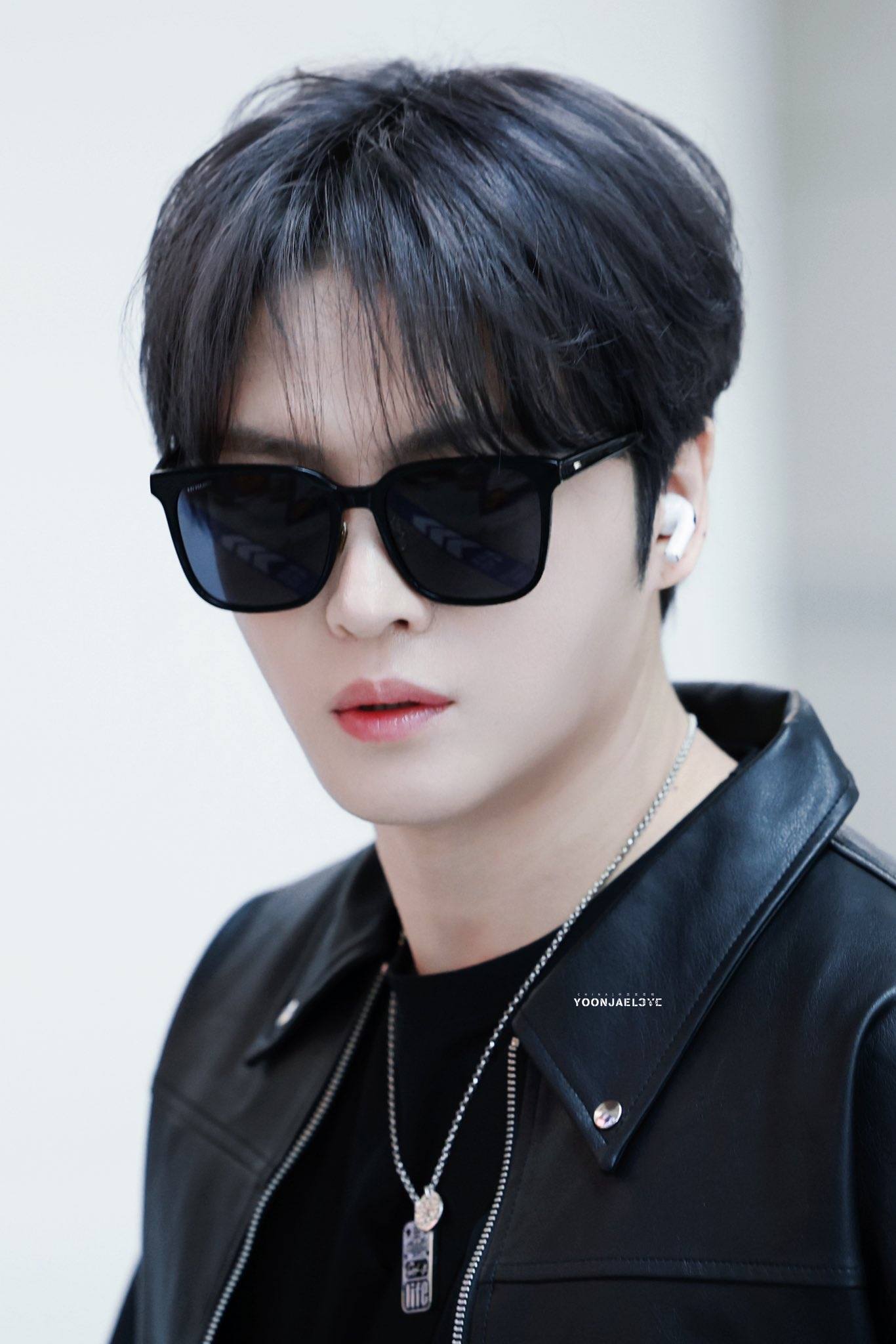 VIDS] 260424 Kim JaeJoong at Incheon Airport heading to Guangzhou