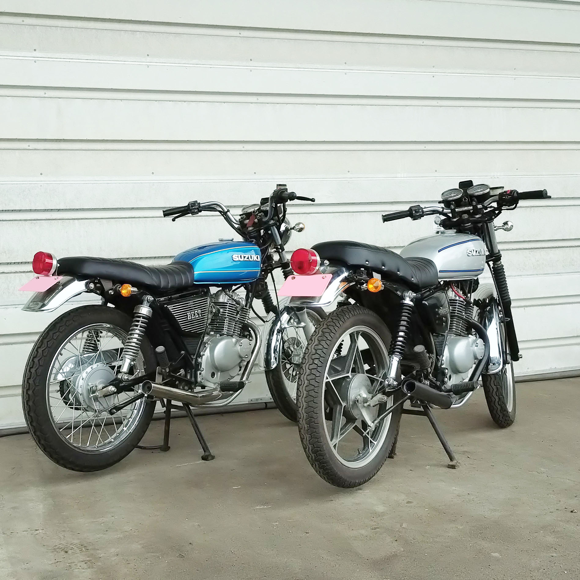 手前のGS125はまだ完成車両ではないけど、 あと1カ月程度で動き始める 