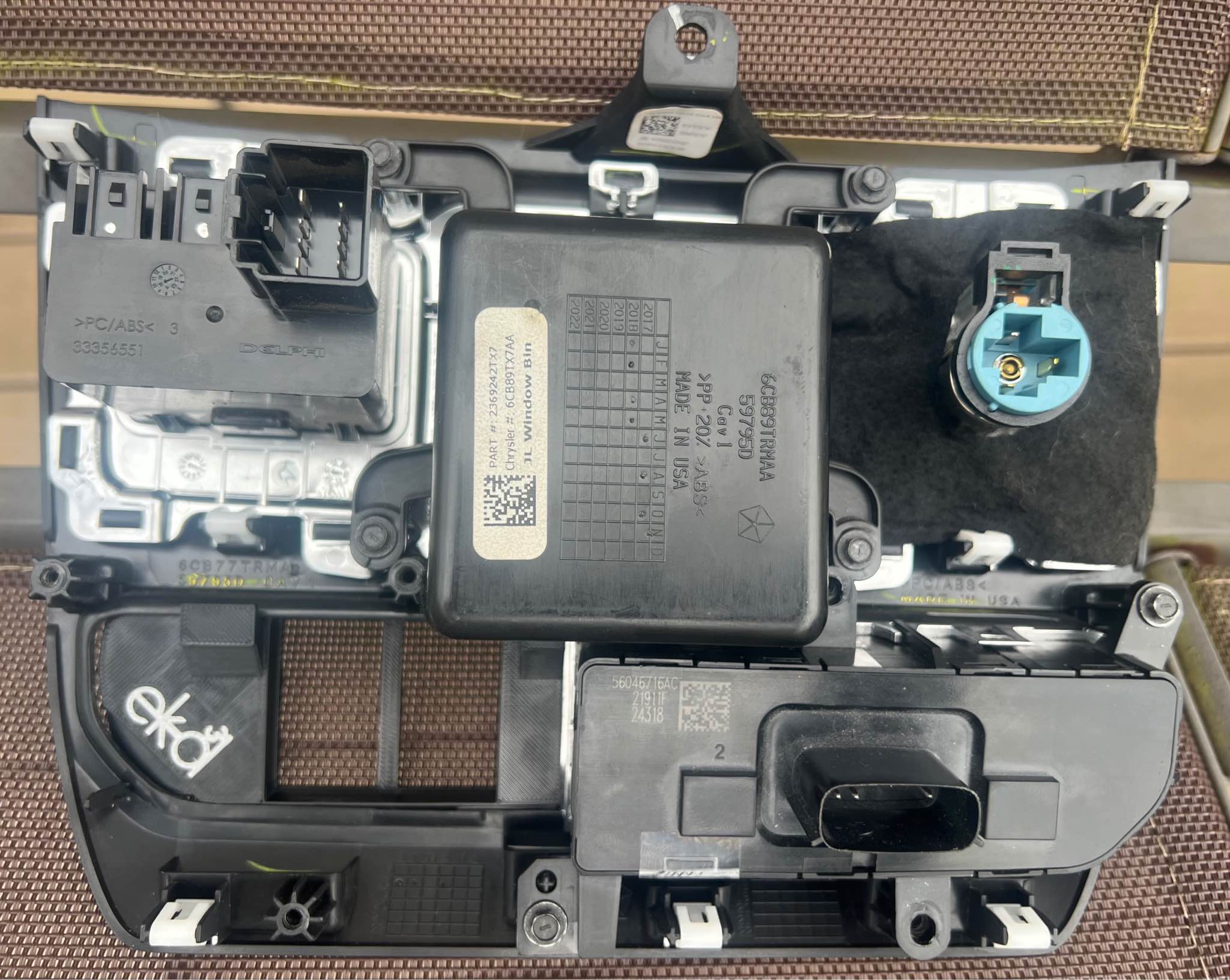 Jeep JL / Gladiator JT lower right rocker switch plate - holds 2 ...