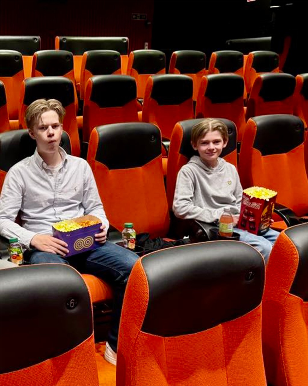 Gjøvik Kino & Scene - Bare å glede seg! 🤩 Lege og komiker Jonas Kinge ...