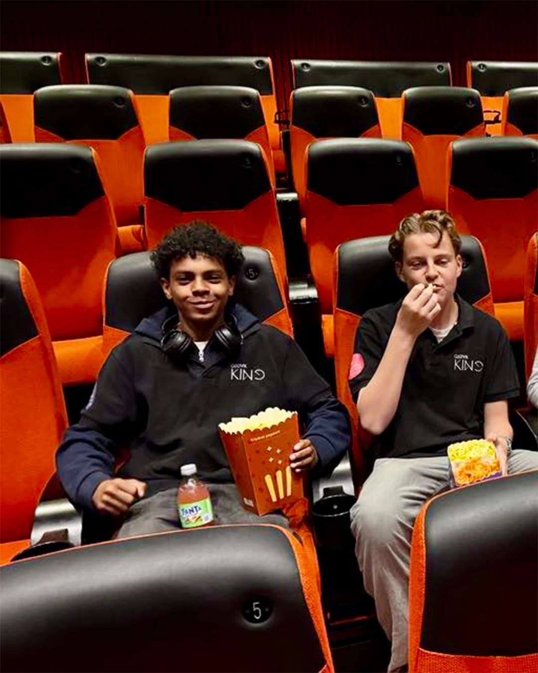 Gjøvik Kino & Scene - Bare å glede seg! 🤩 Lege og komiker Jonas Kinge ...