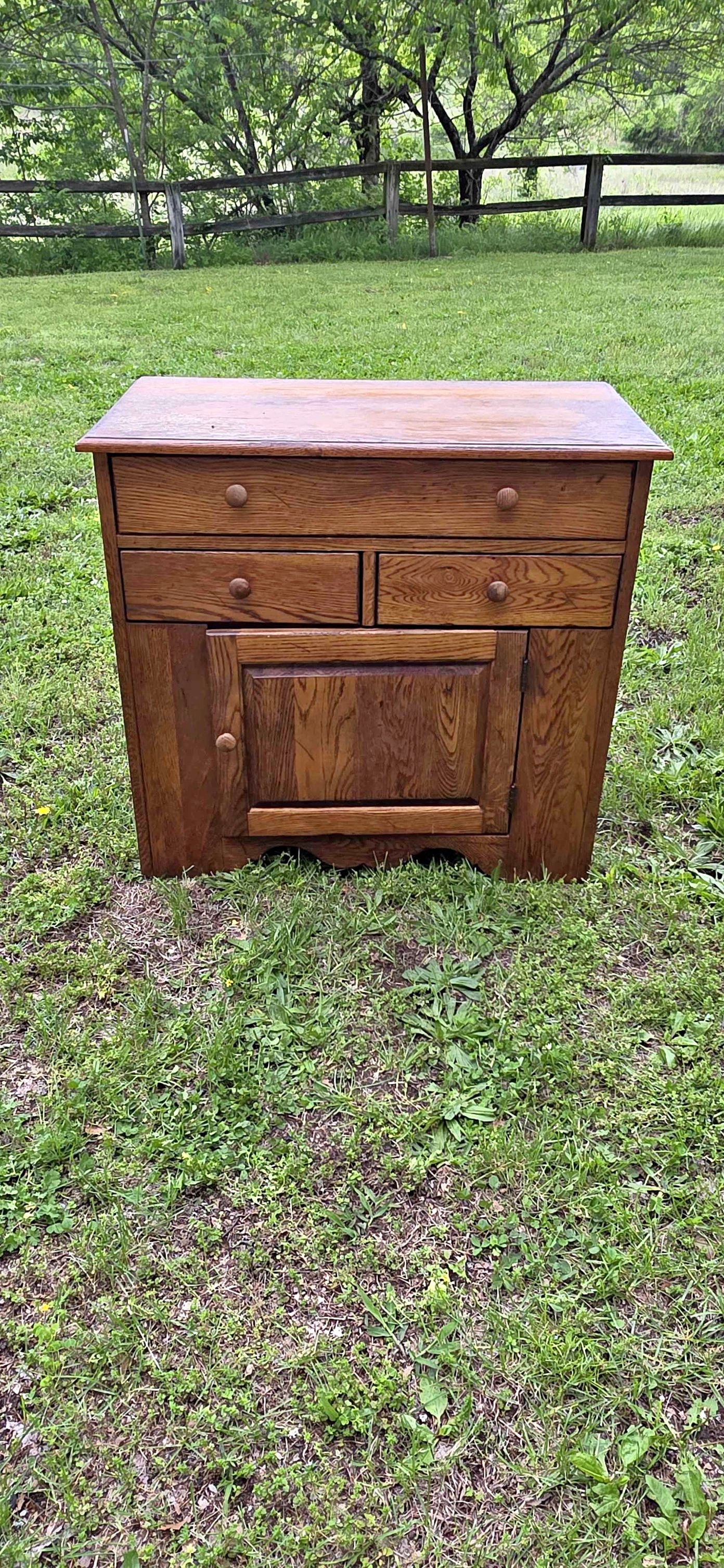 Lexington American Country West Ponderosa Pine Bedside Cabinet ...