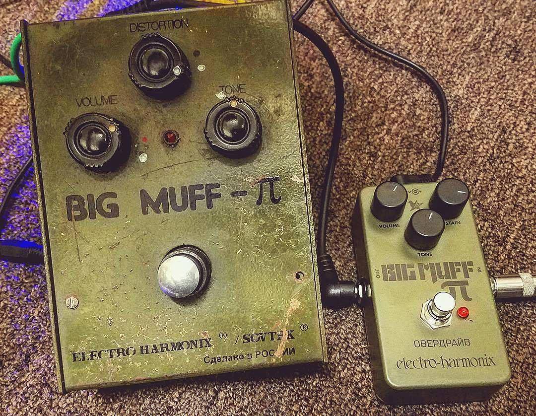 ehx Sovtek Big Muff Shootout: Tall Font Green Russian vs Civil War