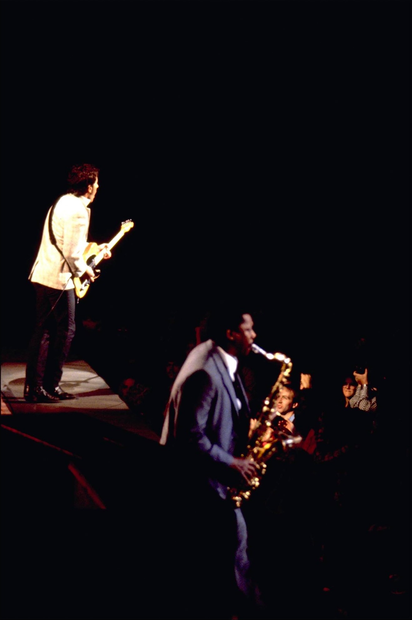 devil with the blue dress bruce springsteen Springsteen's Detroit Medley song inner sample
