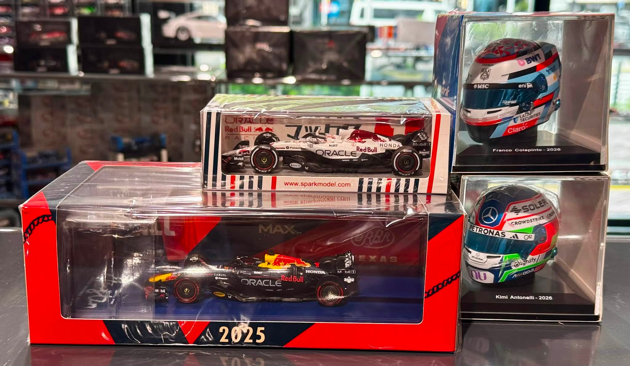 Spark Gallery Tokyoに新製品が入荷しました。その他、AO Racing関連