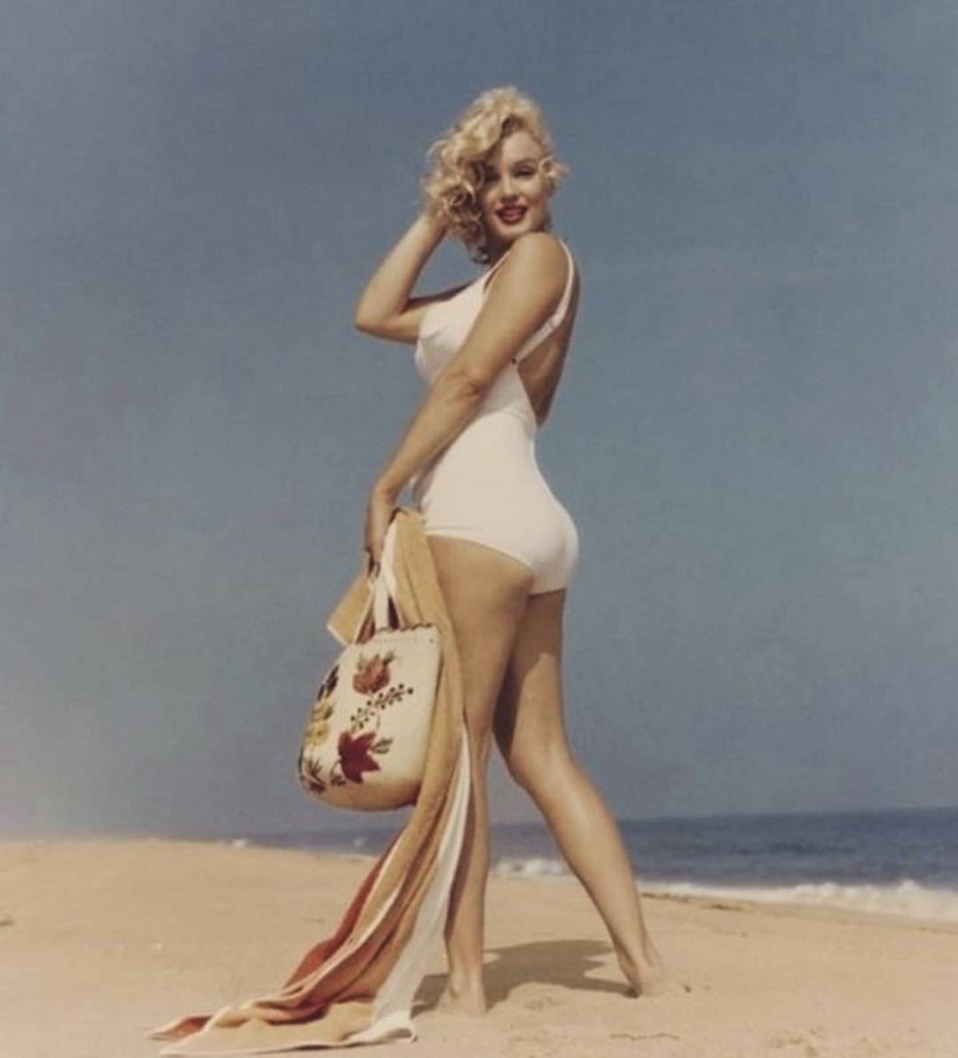 Marilyn Monroe at Amagansett, 1957. Photo by Sam Shaw.