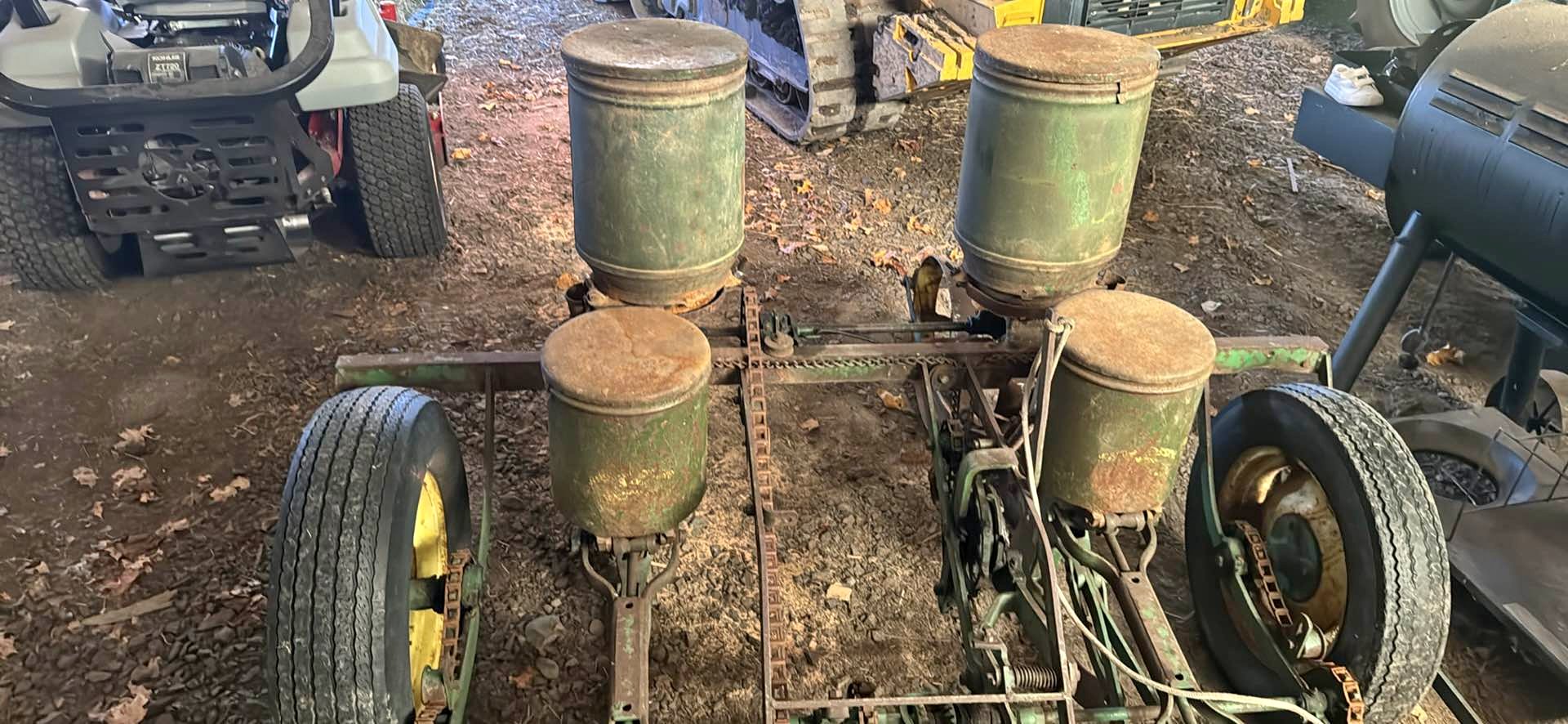 John Deere 290 Corn Planter - Pots & Planters - Montandon | Facebook ...