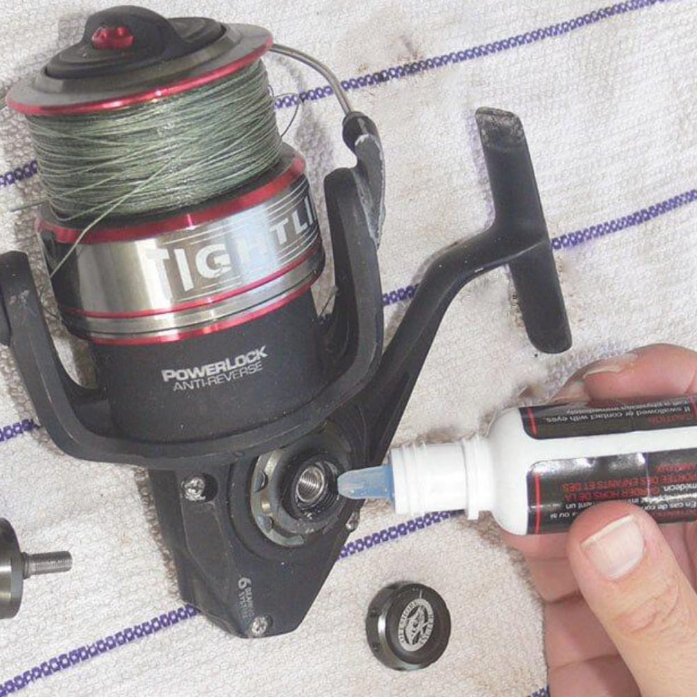 bass fishing spinning reel line Striped Topwater & Jigging Combo  Everyday 7' Our Bass Pro Shops Tourney Special Spinning Reel offers the smooth Best Fishing Line for Bass