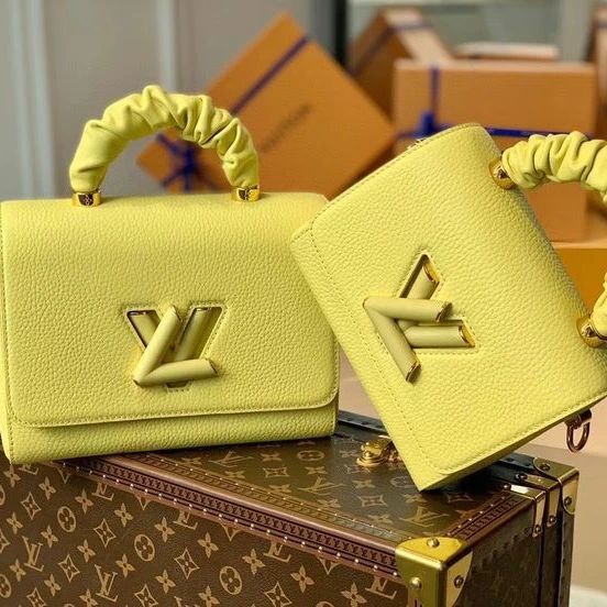 New arrival is now available... Naommy Bags & More Hurghada Facebook