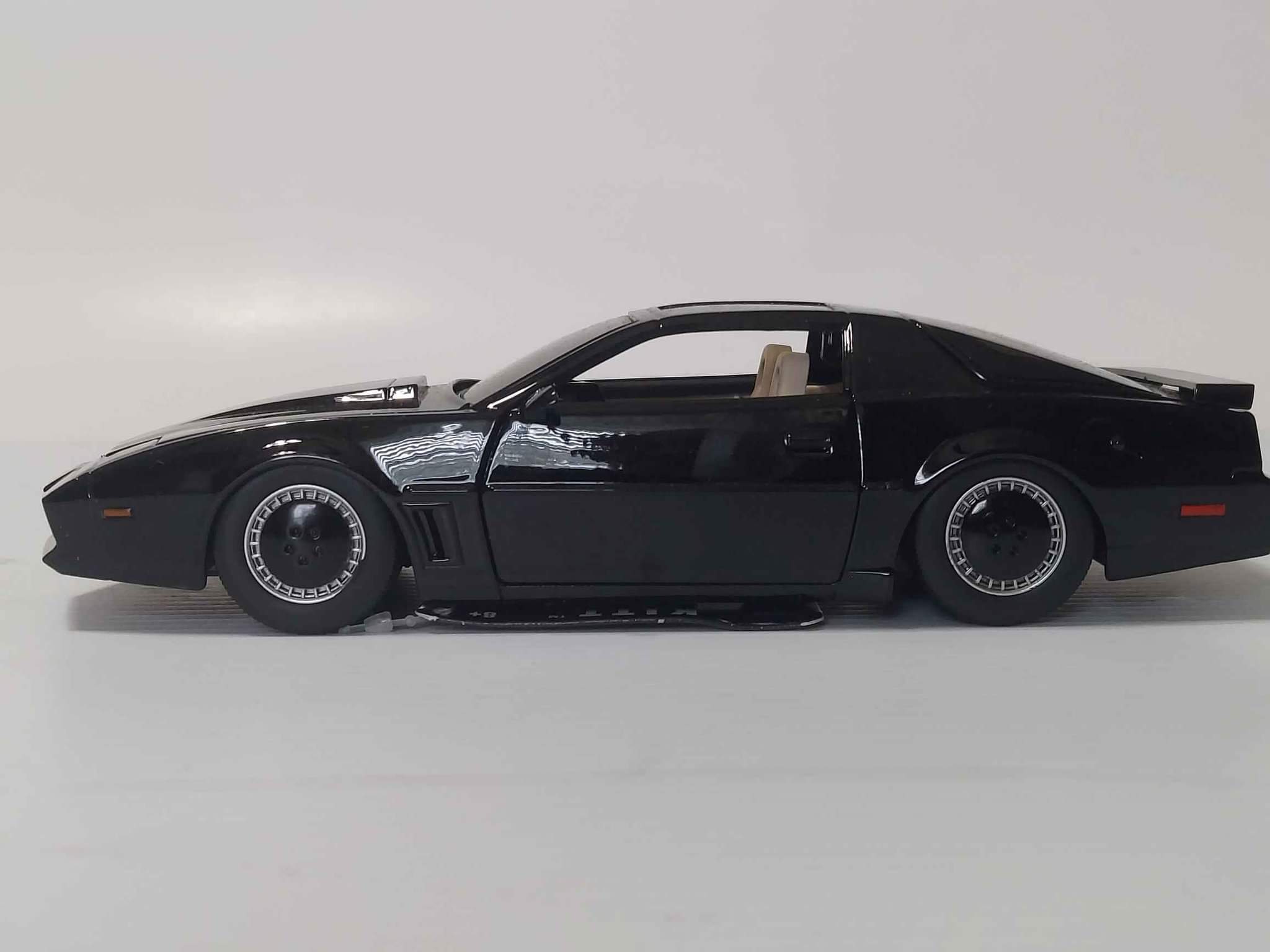Modellino Jada Hollywood Rides 1:24 – K.I.T.T. Di Supercar, Pontiac Trans Am 1982
