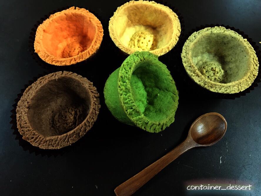 貨櫃甜點 - 我們家派皮口感上不只是酥脆到容易碎還依照每個口味去做調整，五種口味由派皮到內餡都非常濃郁，用料絕對真材實...