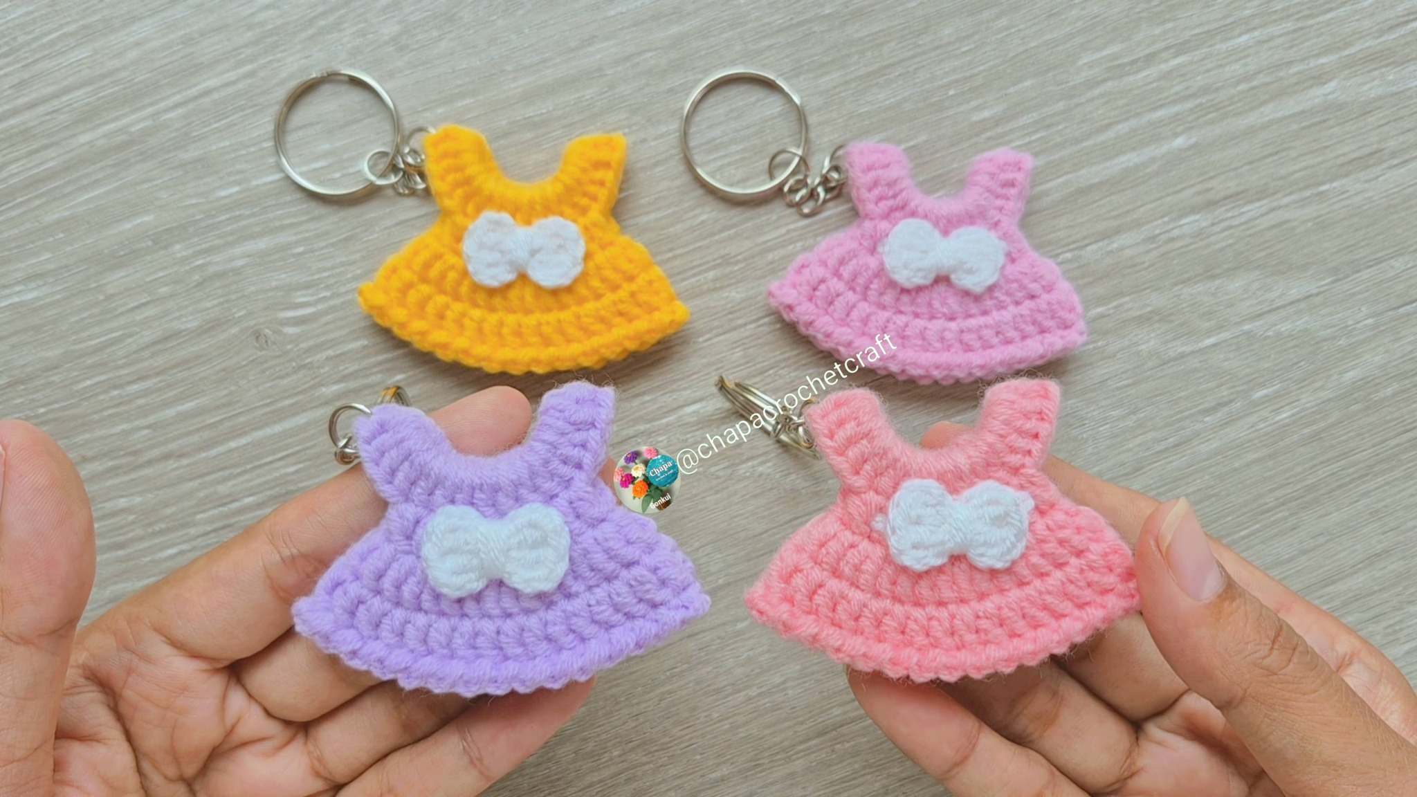 crochet mini dress keychain pattern 👗Easy 👇Free Tutorial on YouTube Chapa crochet craft step by step 👇 Pattern under the picture or in the comments # crochet #crochetkeychain Trinity Black/Black Patent Women's Height:H110 and profits help support mini dress crochet diagram adult-overskirt-dress