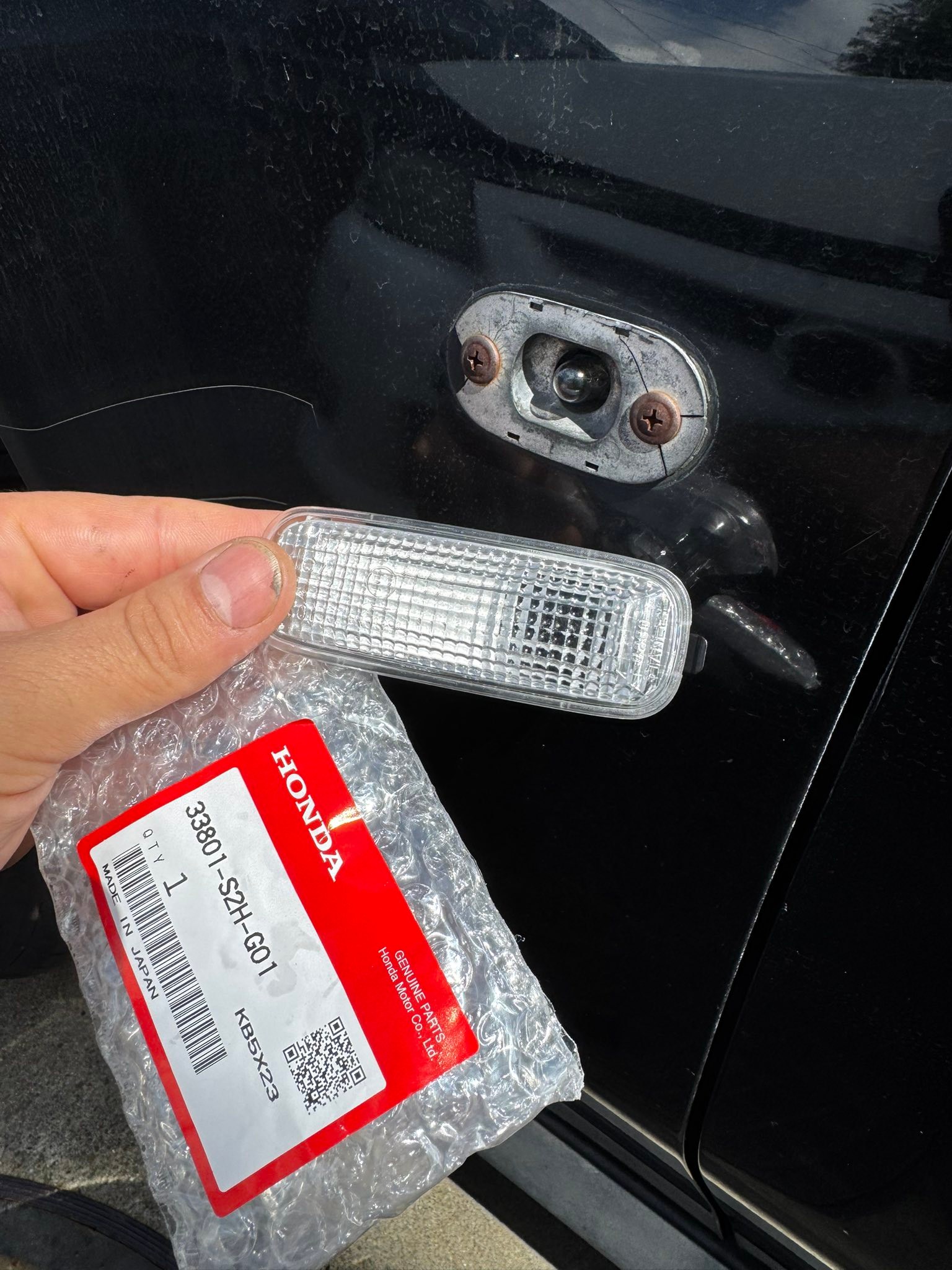 What is the difference between Honda Prelude 5th gen fender lights?