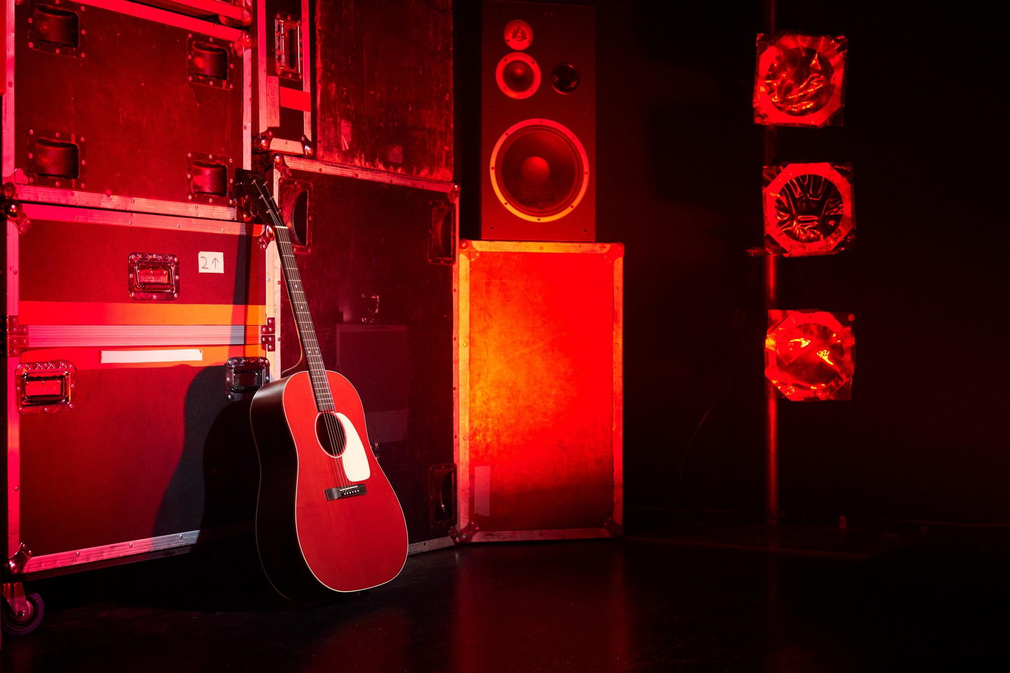 Martin's 16 series acoustic guitars with vintage tone
