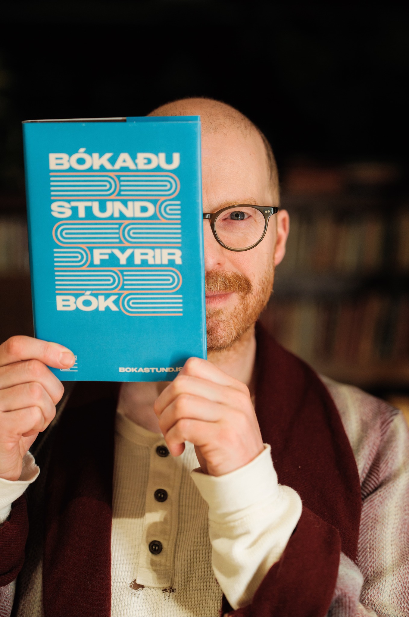 Hver væri titillinn á bók um líf þitt? 🤔 | Miðstöð íslenskra bókmennta ...