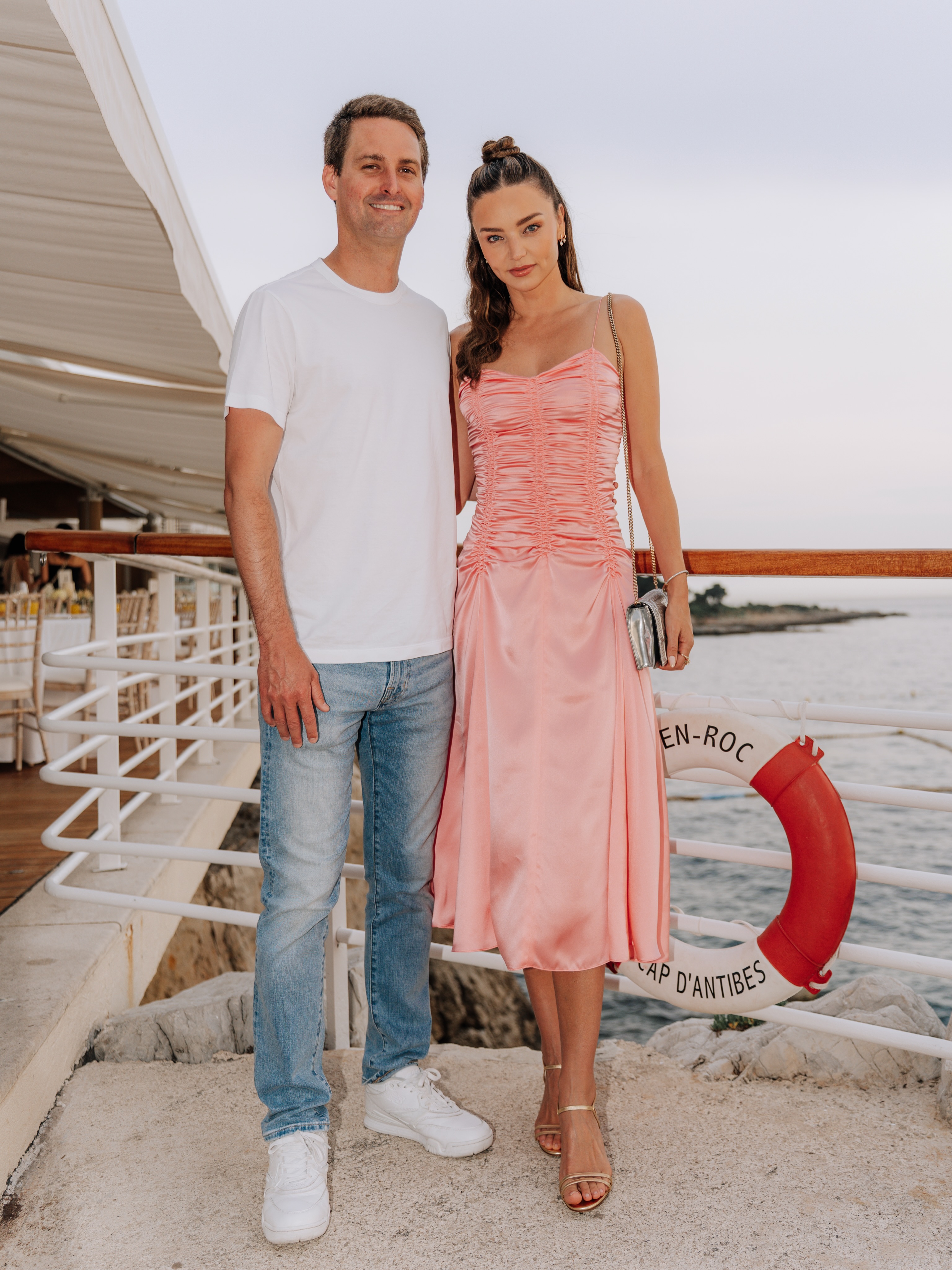 miranda kerr beach dress What an unforgettable week in Cannes 💖 two-button