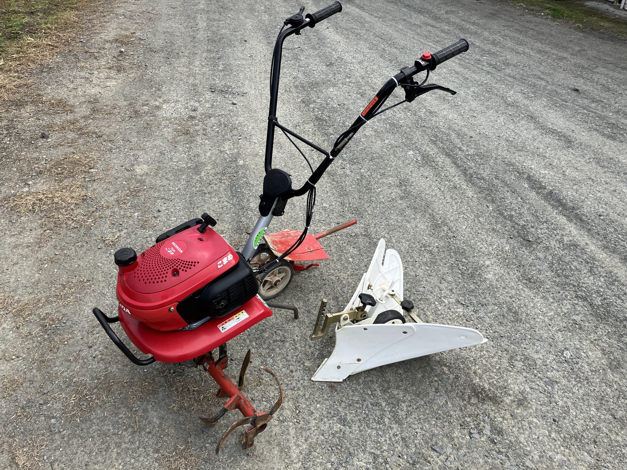 田和農機 - 📢【新着】中古農機具情報 ホンダ F220 ミニ耕うん機 こまめ 2．0馬力 アタッチメント付 〇型式：ホンダF220 〇重量 ...