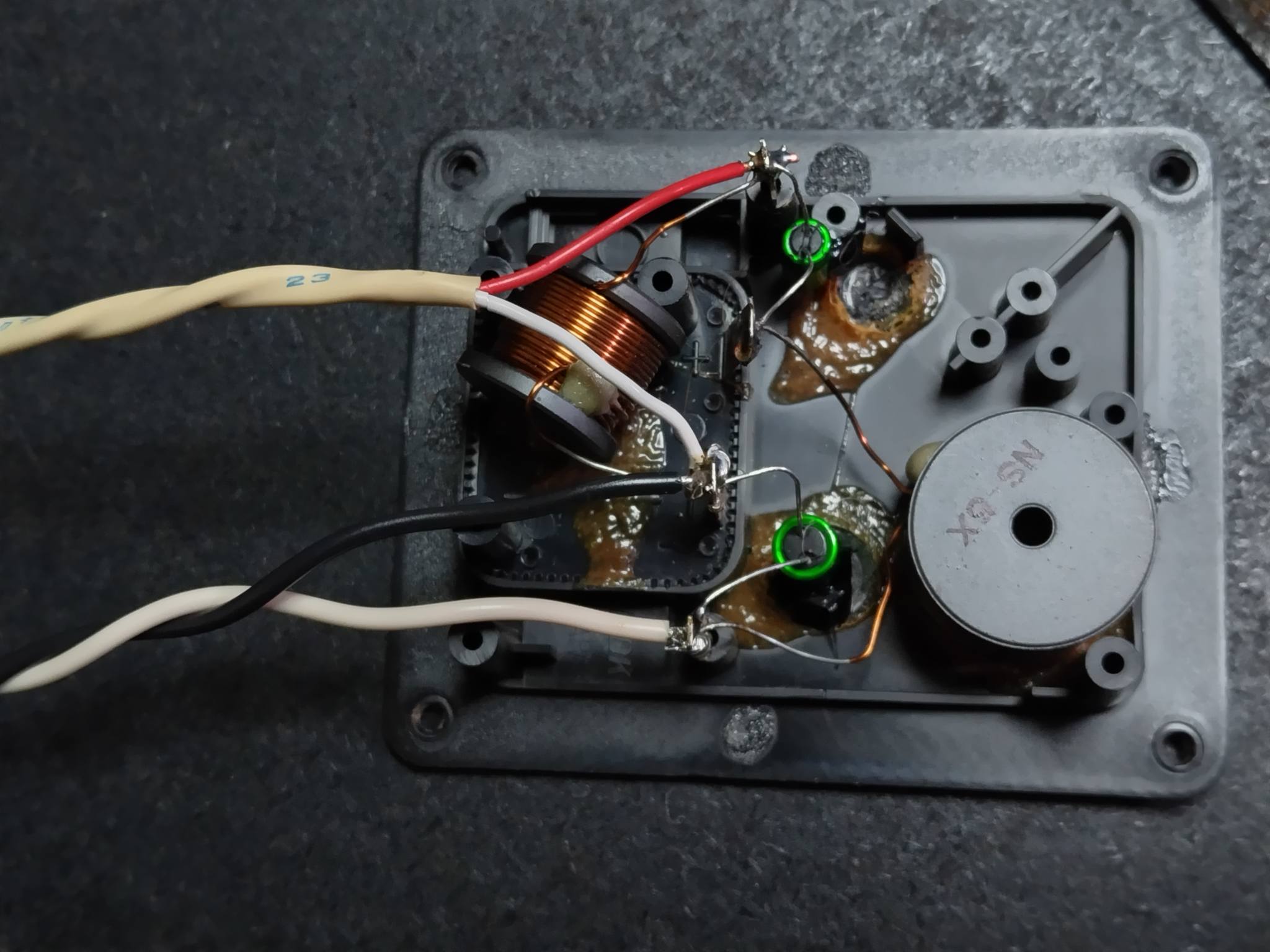 マークオーディオ OM-MF519を オークションで手に入れた 音工房Zさんの
