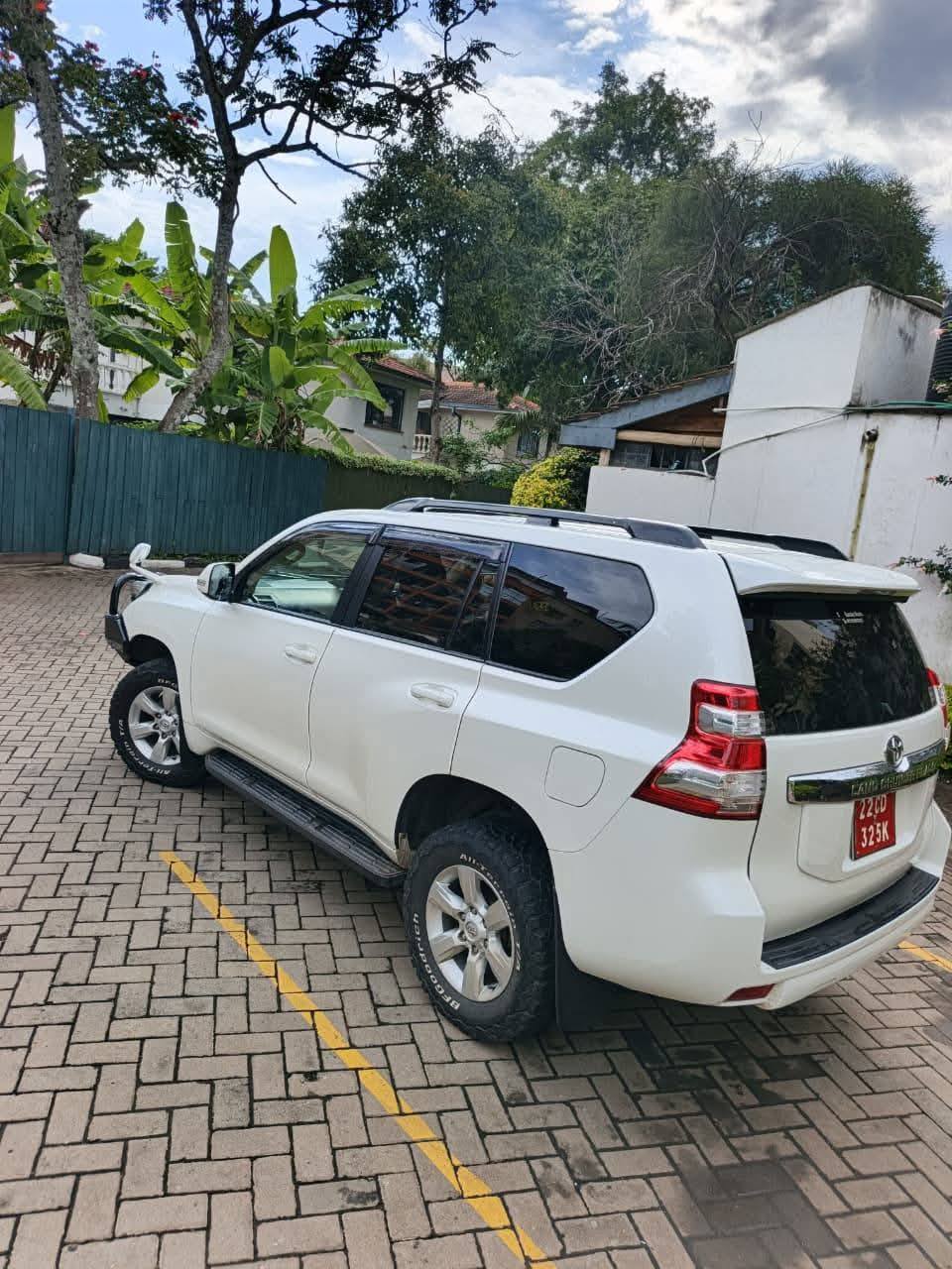 ✳︎ Deposit 2M🟢Trade In✓Cash.5.7M 2017 LC TX-L • Sunroof • 7 Seater