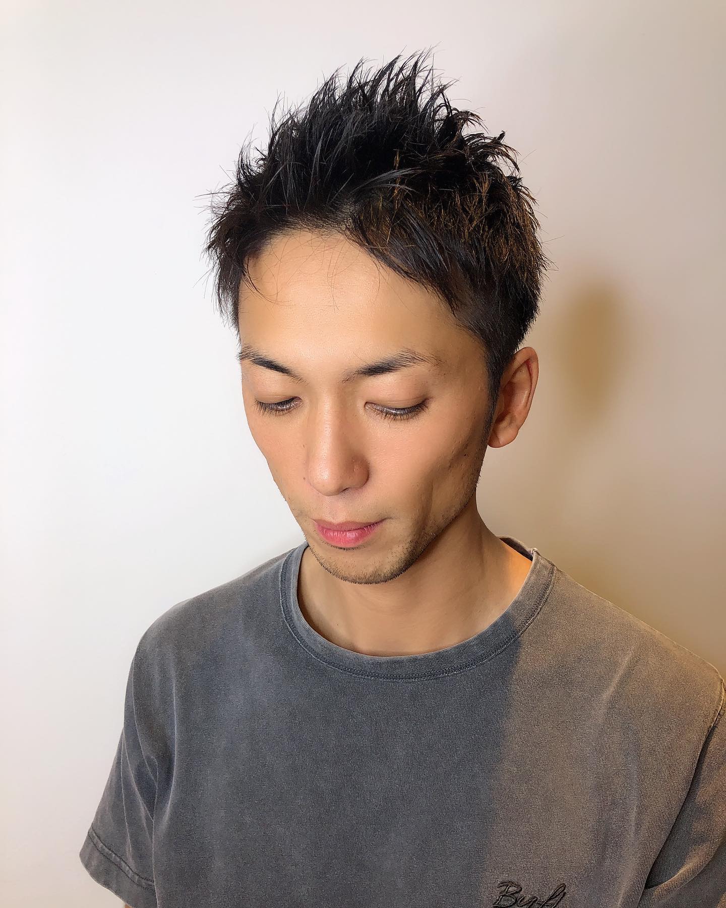Idea みらい平店 前髪立ち上げてのメンズショートカット サイドはスッキリしてシルエットをひし形にしてメリハリある形 فيسبوك
