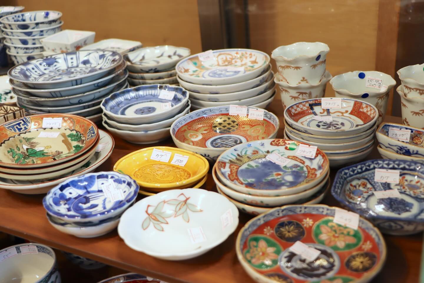 大聖寺伊万里 色絵 菊割 桃文 向付、華やかさが詰まった器✨ 目に