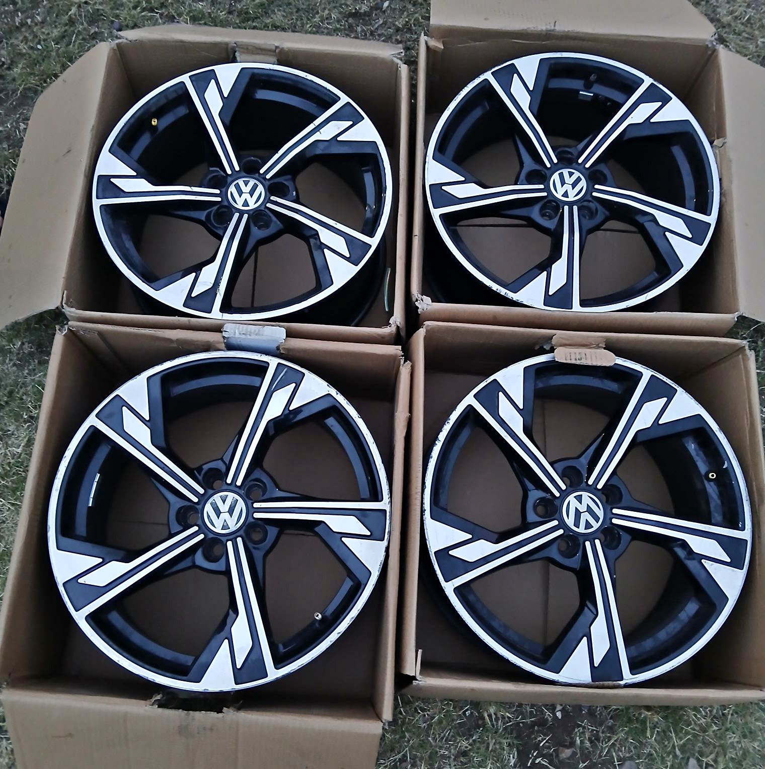 17 inch Polo rims 5/100 - Car Wheels, Tires & Parts - Port Elizabeth ...