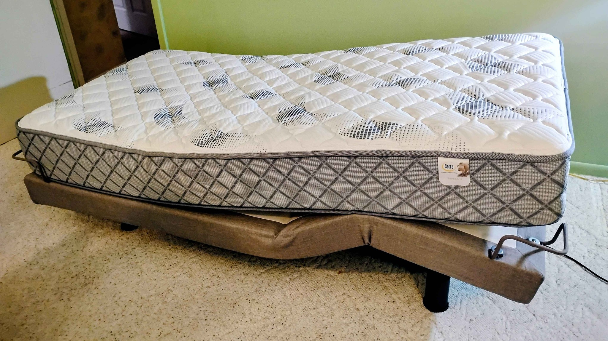 Serta PERFECTSLEEPER Bed Twin XL Adjustable Mattress w/ Reverie ...