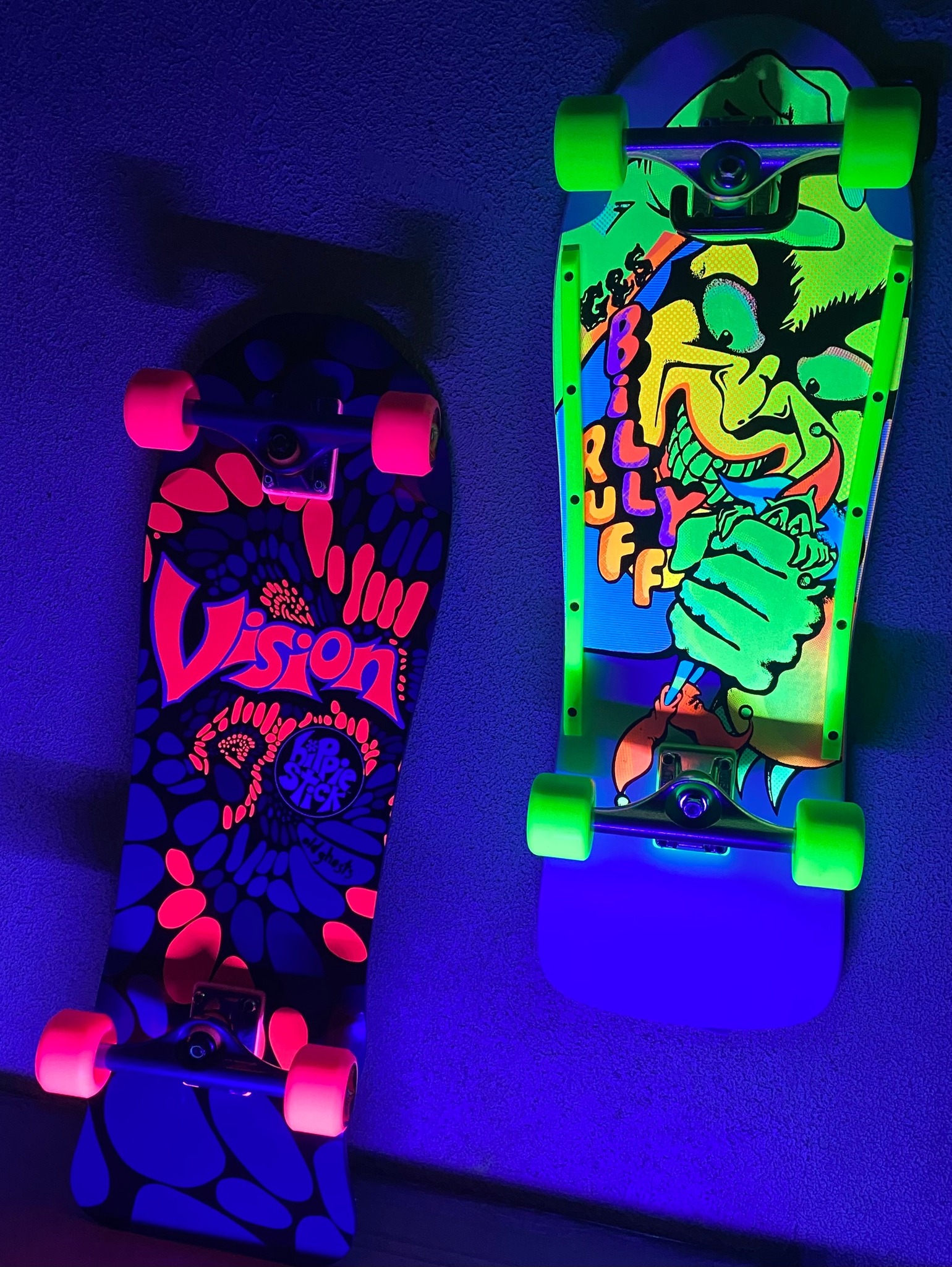 💀@blacklabelskates Undead Smoking Club decks available