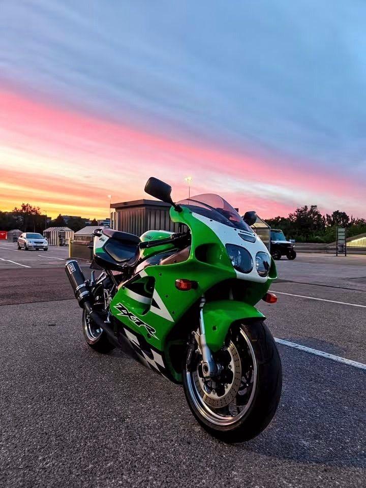 kawasaki zx7r | Facebook