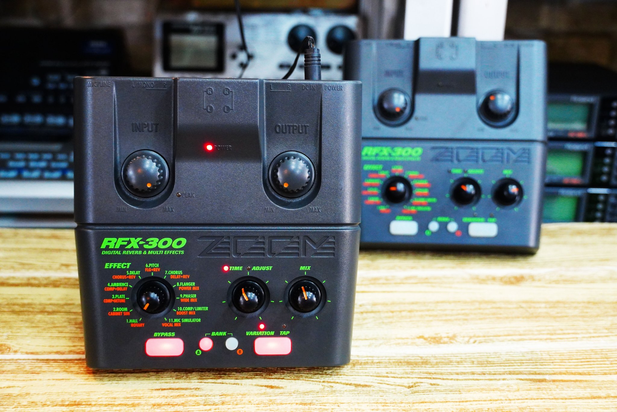 TOKAI MUSIC - มาใหม่2ตัว เอฟเฟคไมค์ ZOOM RFX-300 (JAPAN)...