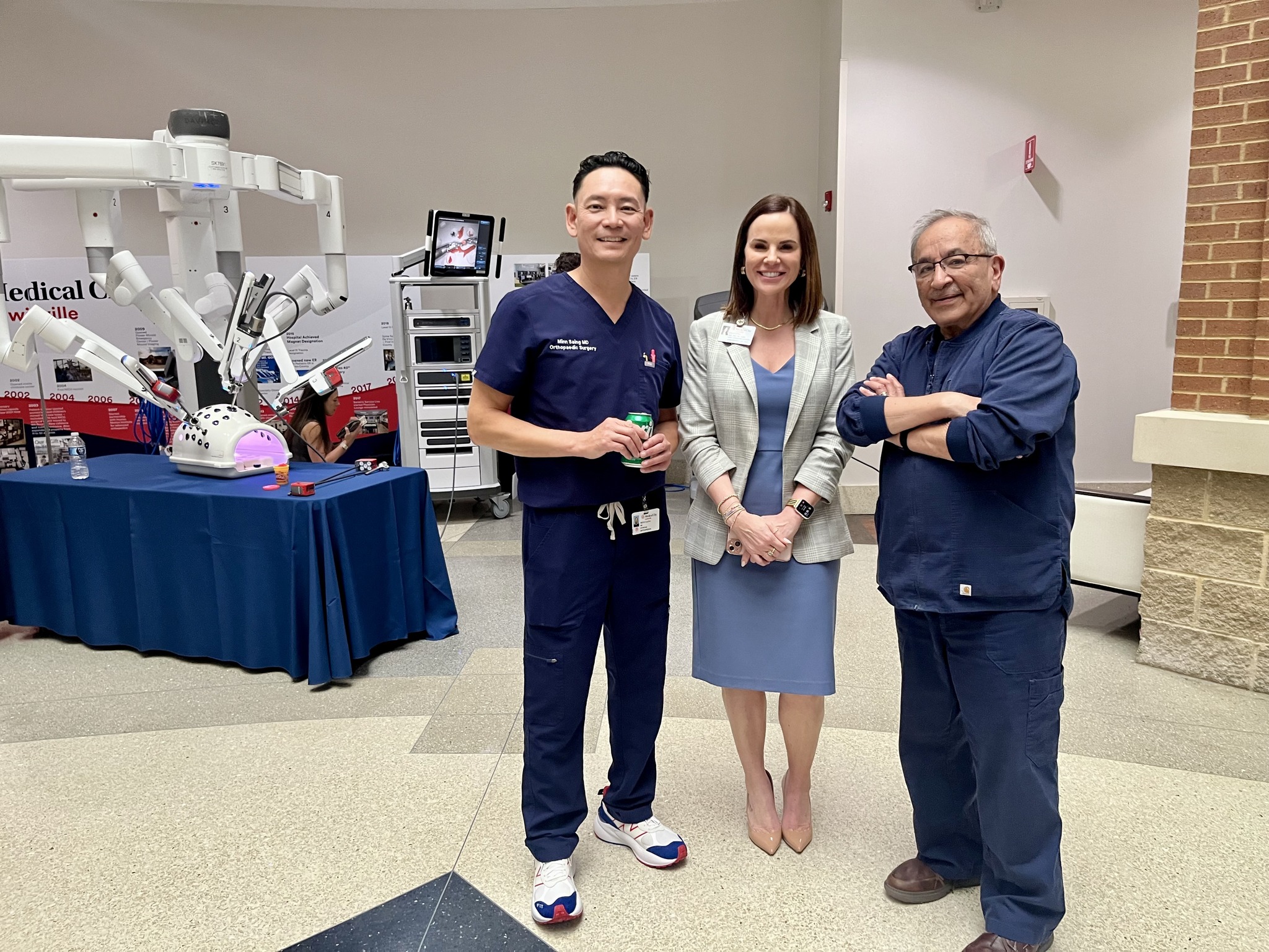 Medical City Lewisville hosts innovative surgical robotics event
