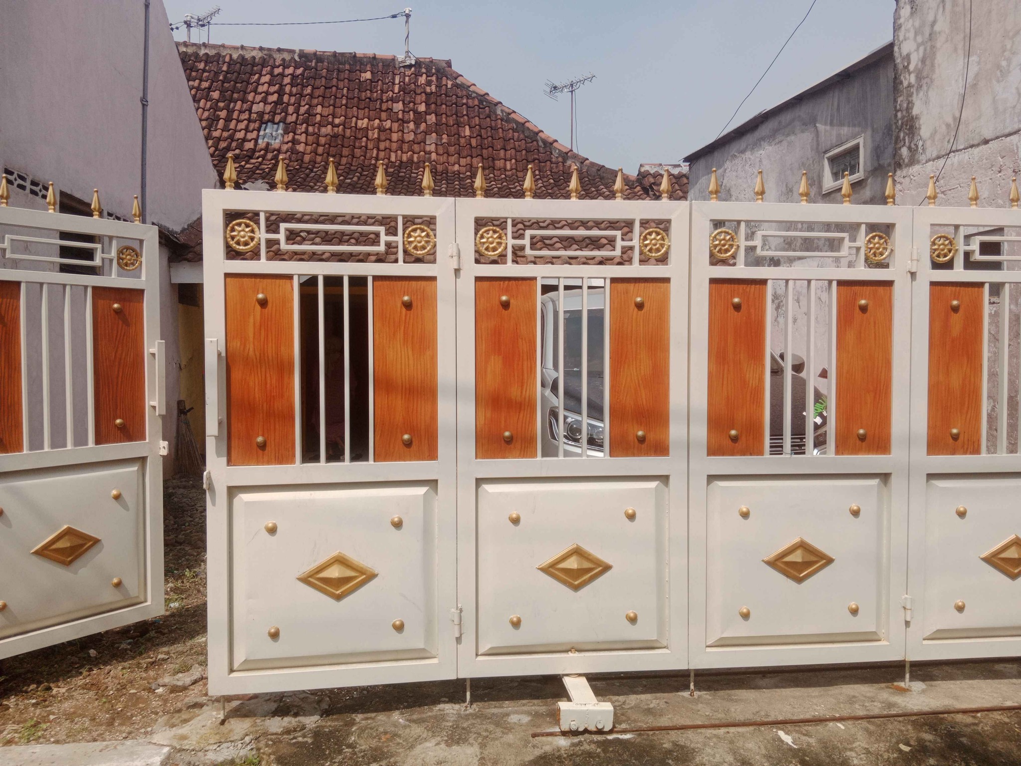 Kontrakan kota pingir alun alun mojokerto, dua kamar tidur, dapur ...
