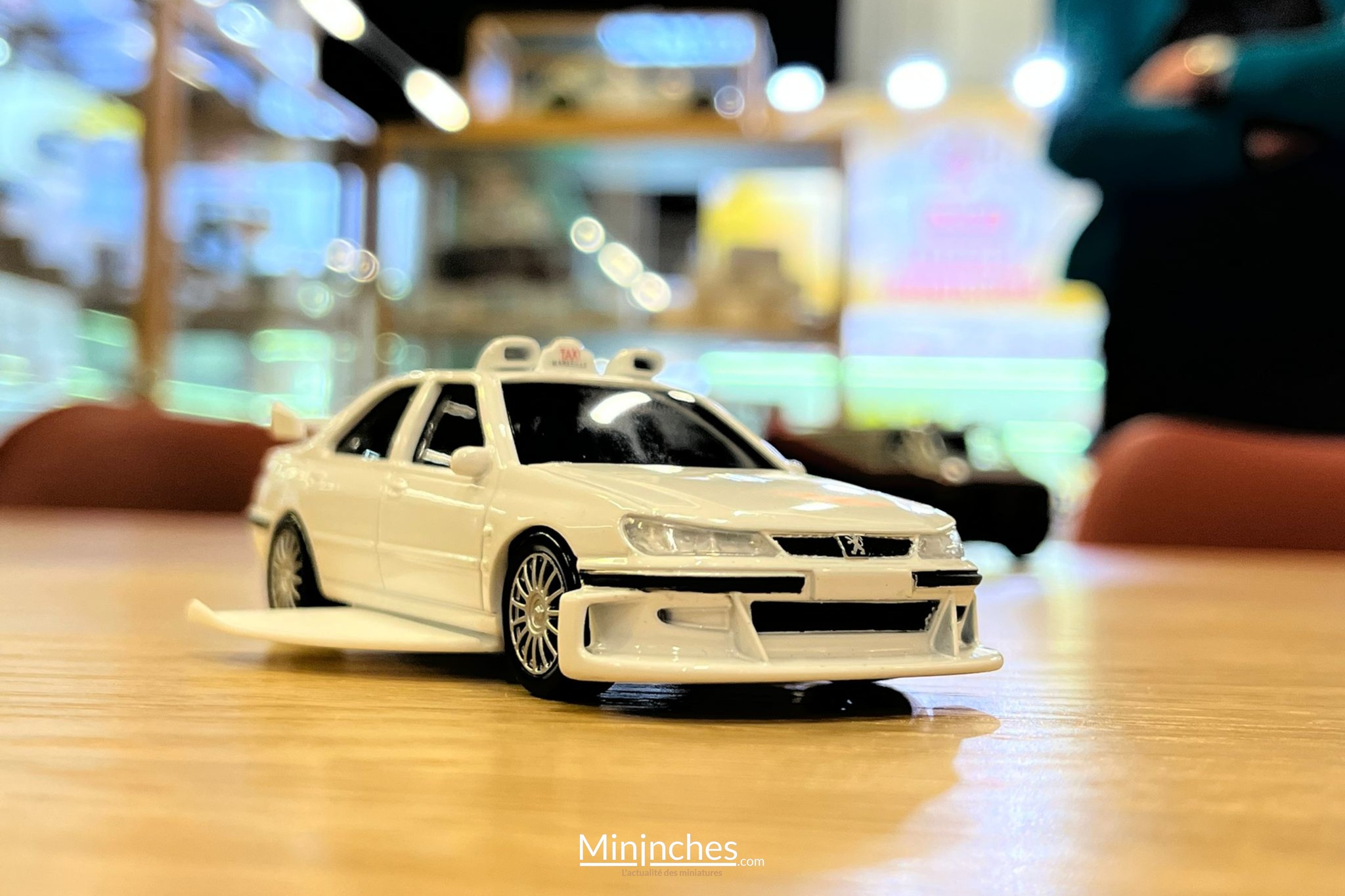 Les premières photos de la Peugeot 406 de Taxi 2 par Norev à l