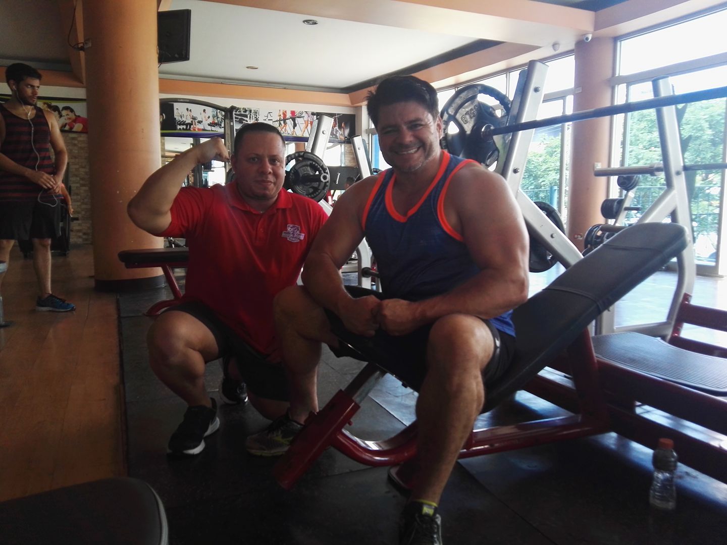 El rey del imperio dando su ejemplo - George Angulo Fitness | Facebook