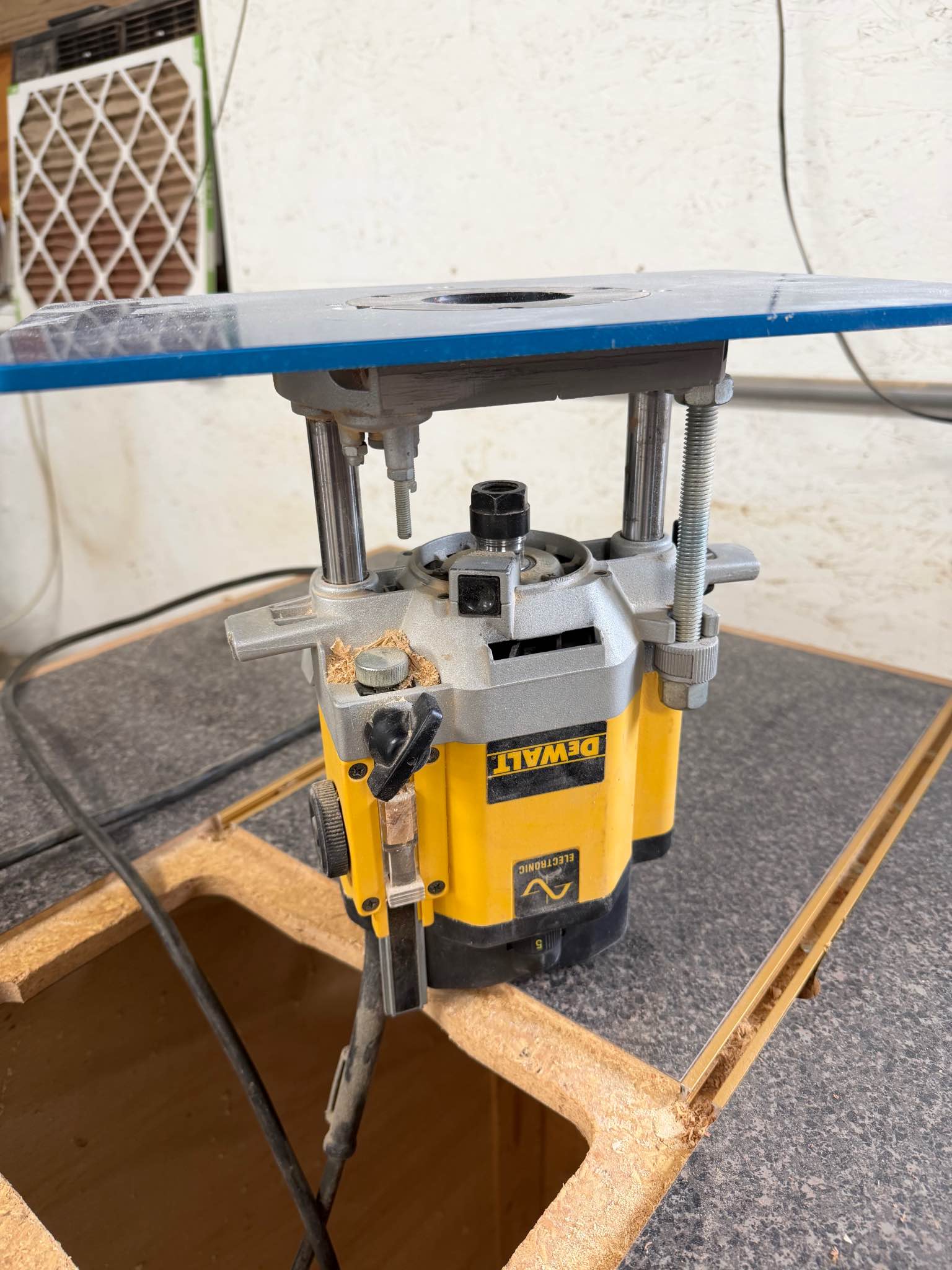 DeWalt Router with table - Routers - Newton, Kansas | Facebook ...