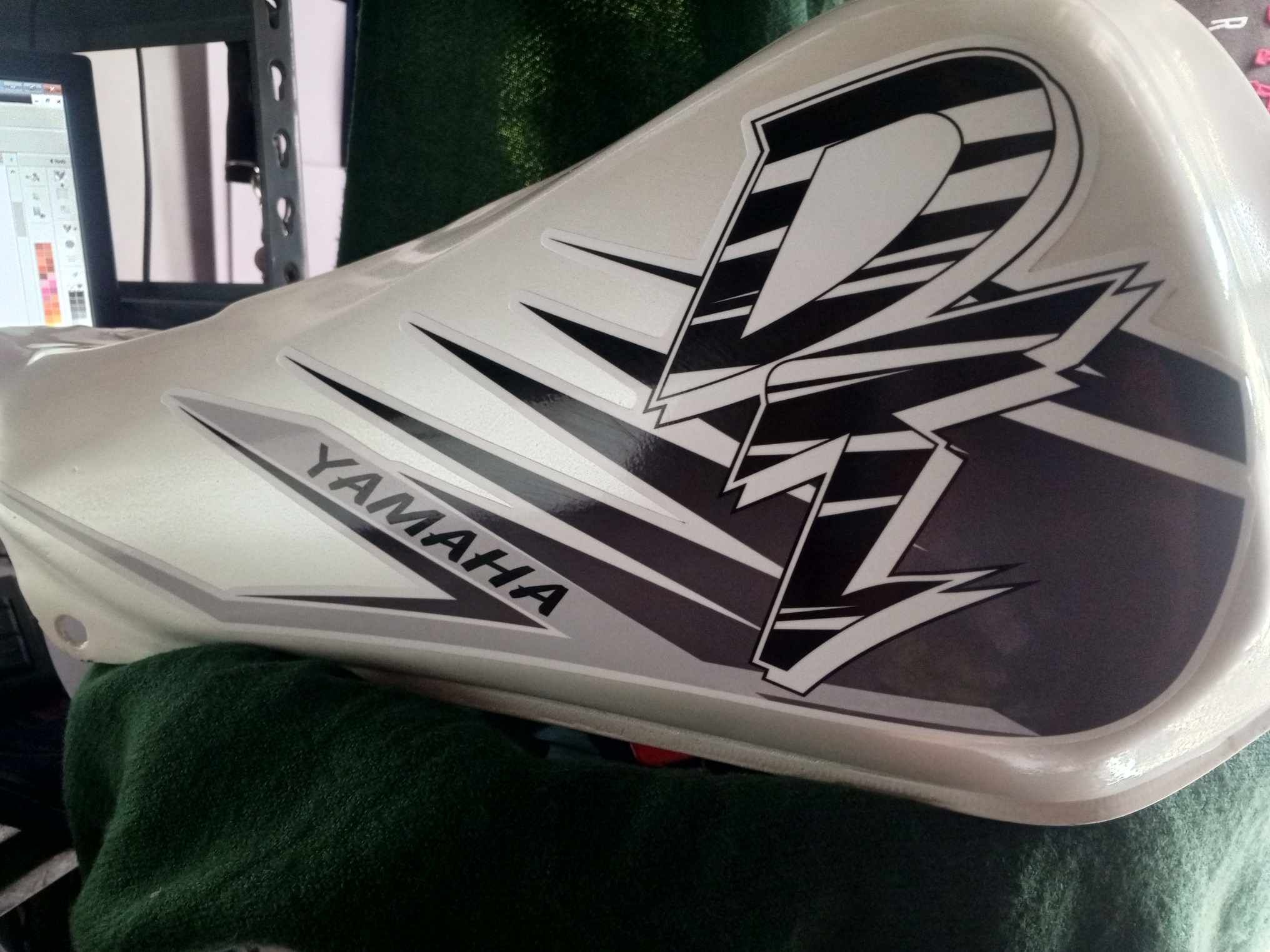 YAMAHA DT175 MX DECAL SET, DT 125 MX DECAL SET For Tank & Side Panels
